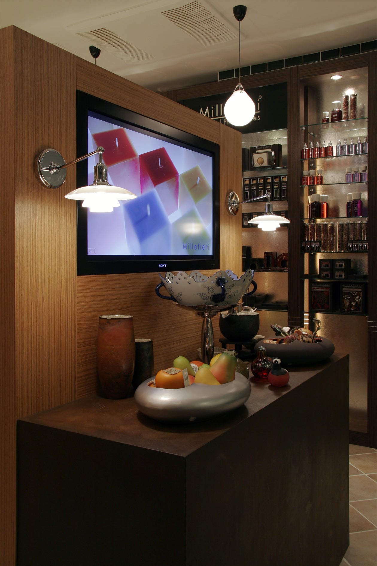 Nástěnná lampa PH 2/1 bílá s chromovaným podstavcem