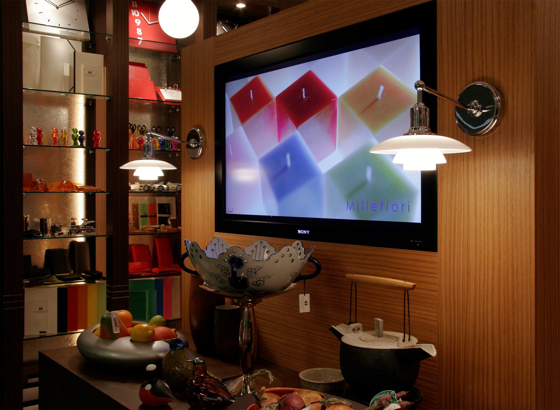 Nástěnná lampa PH 2/1 bílá s chromovaným podstavcem