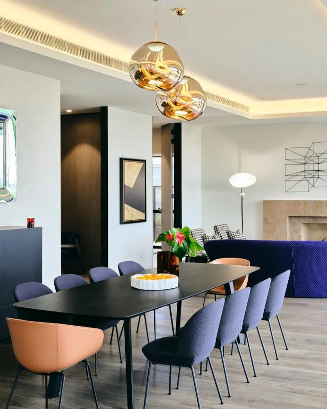 Zlatá závěsná lampa MELT