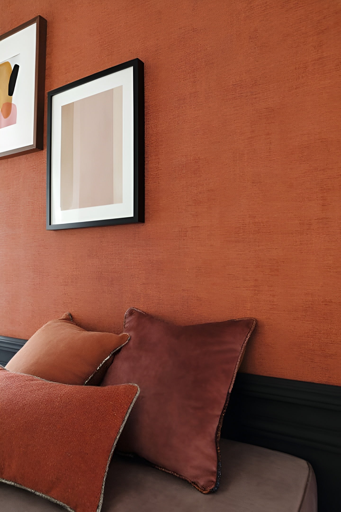 Structural wallpaper imitating worn canvas JOHARA - ROUILLE brown with gray