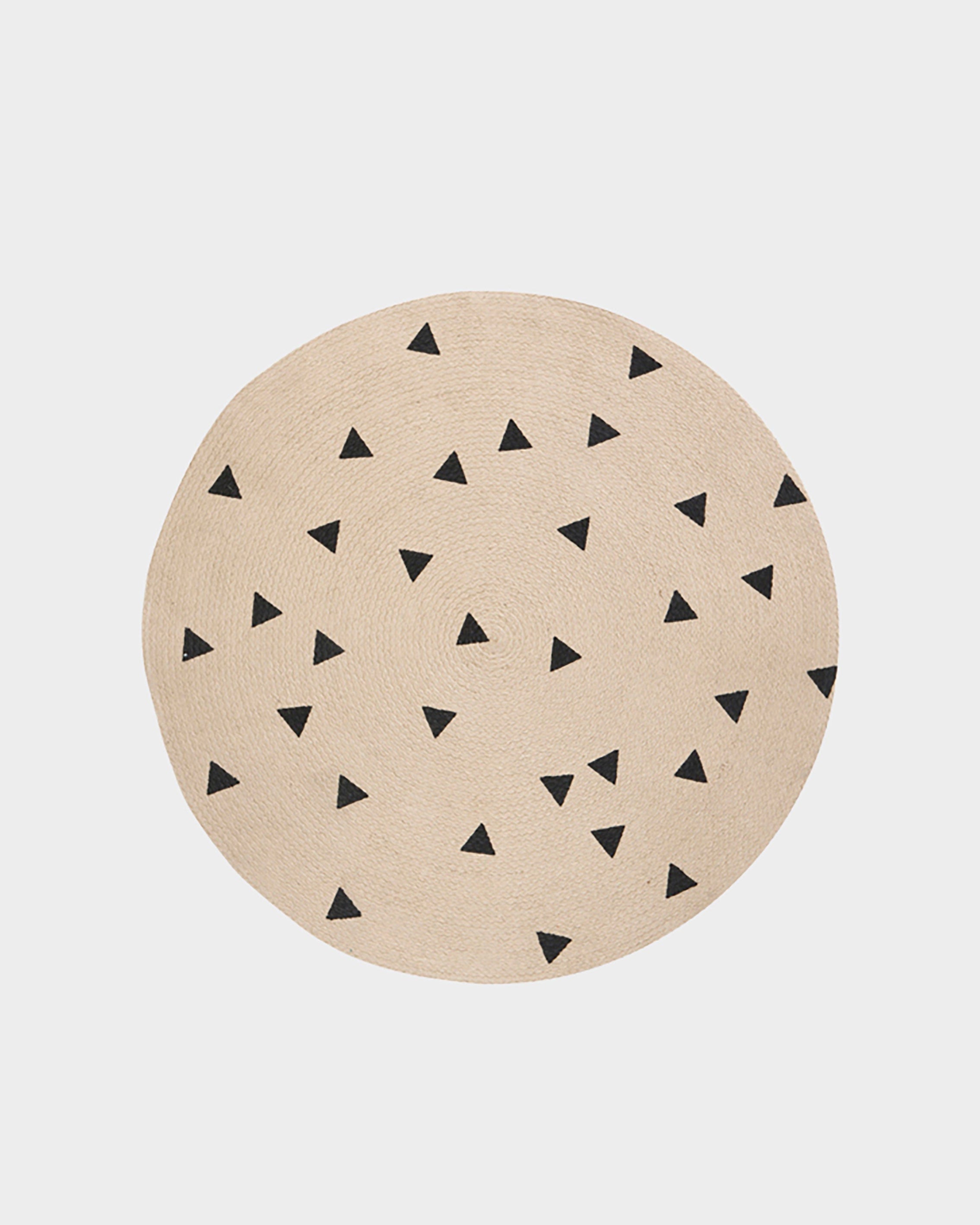 Jute rug in BLACK TRIANGLES design