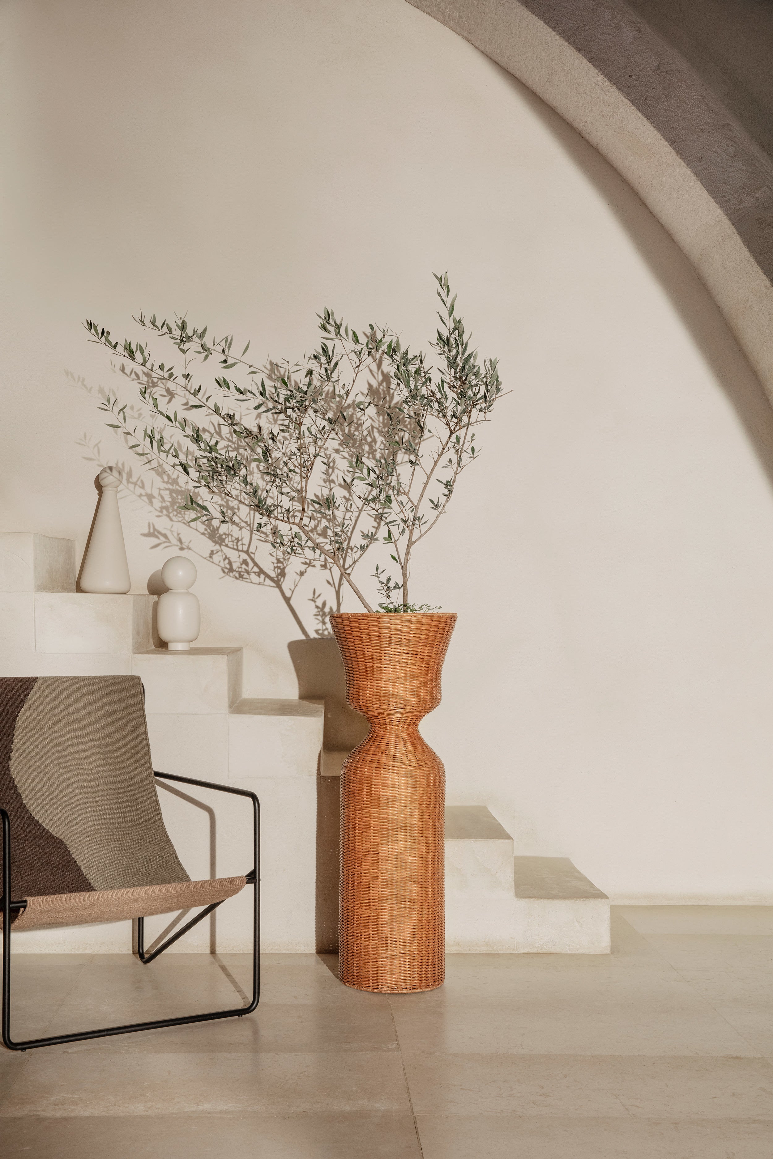 AGNES TALL rattan plant stand