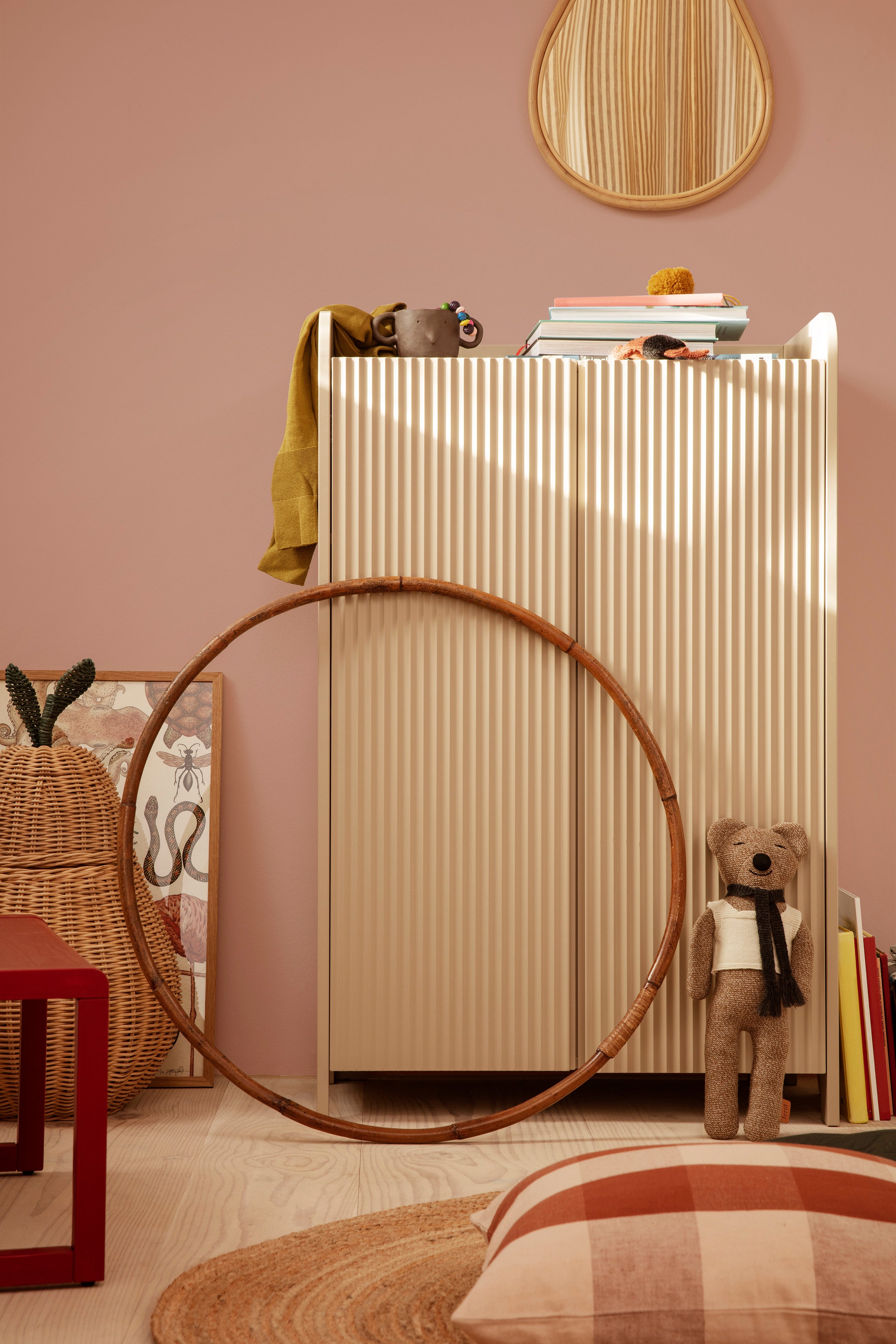 Nízká skříň SILL CUPBOARD 2-dveřová béžová