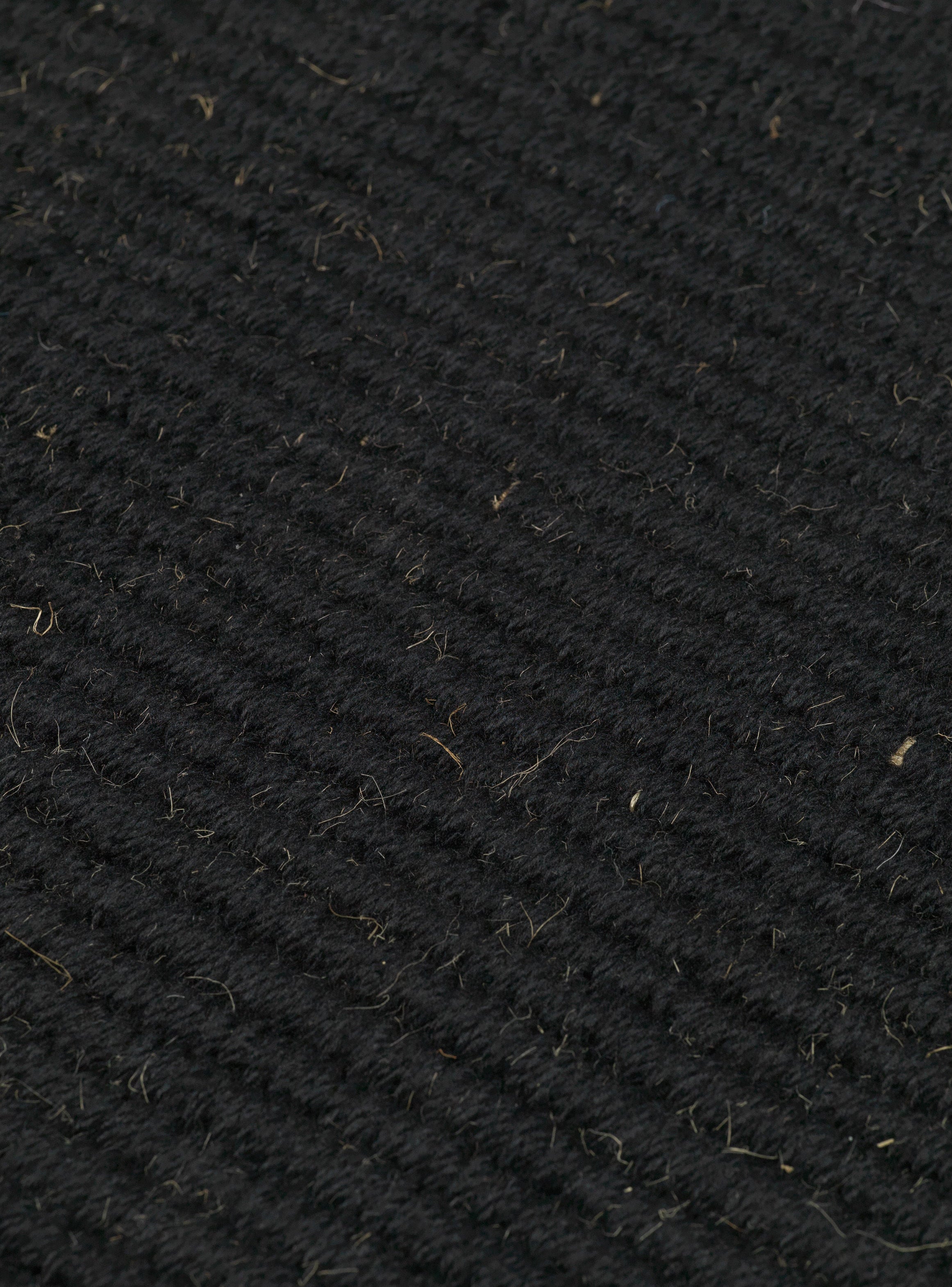 BLOCK RUNNER black runner with beige fringes