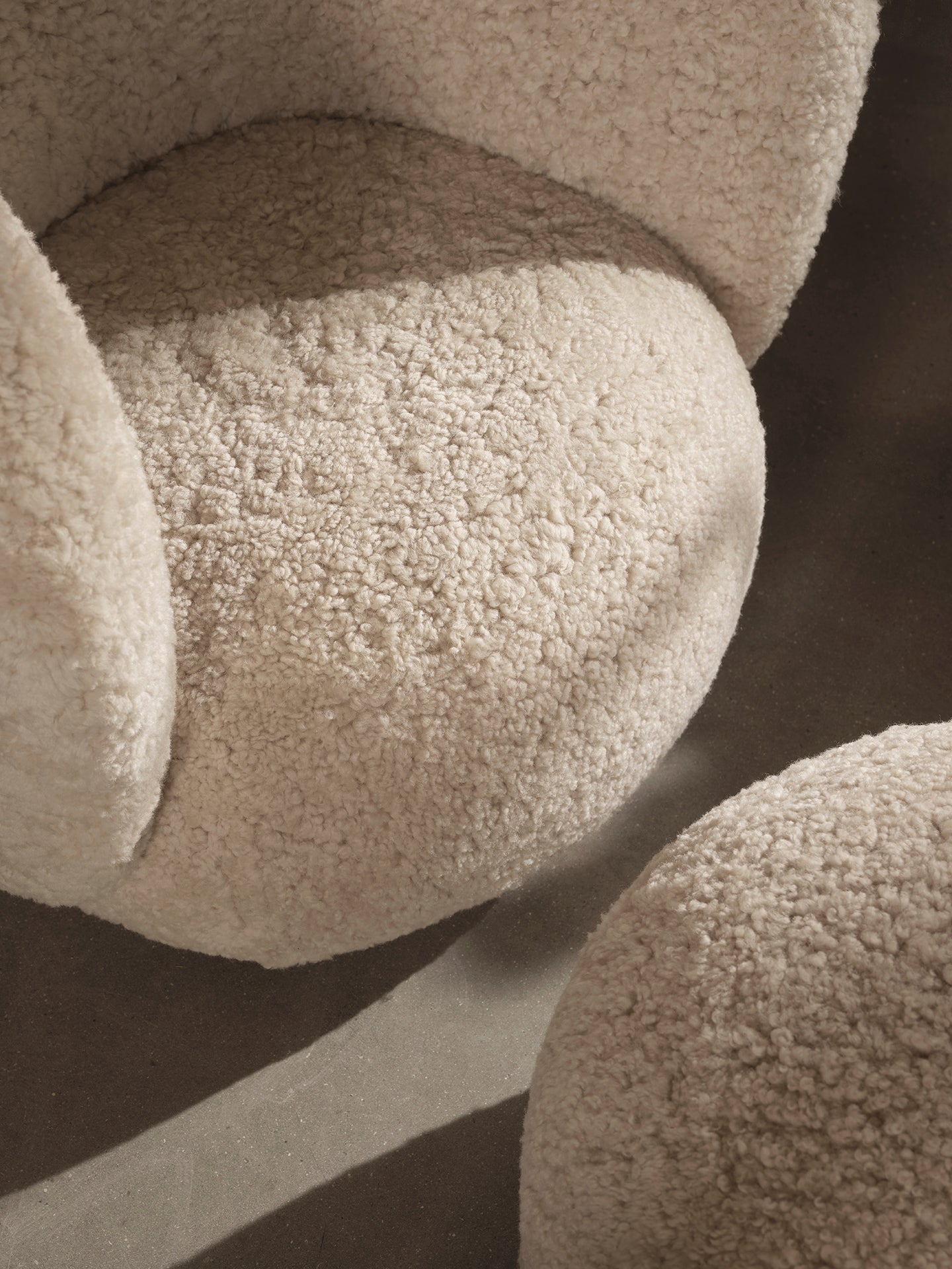 Rico lounge sheepskin cream chair