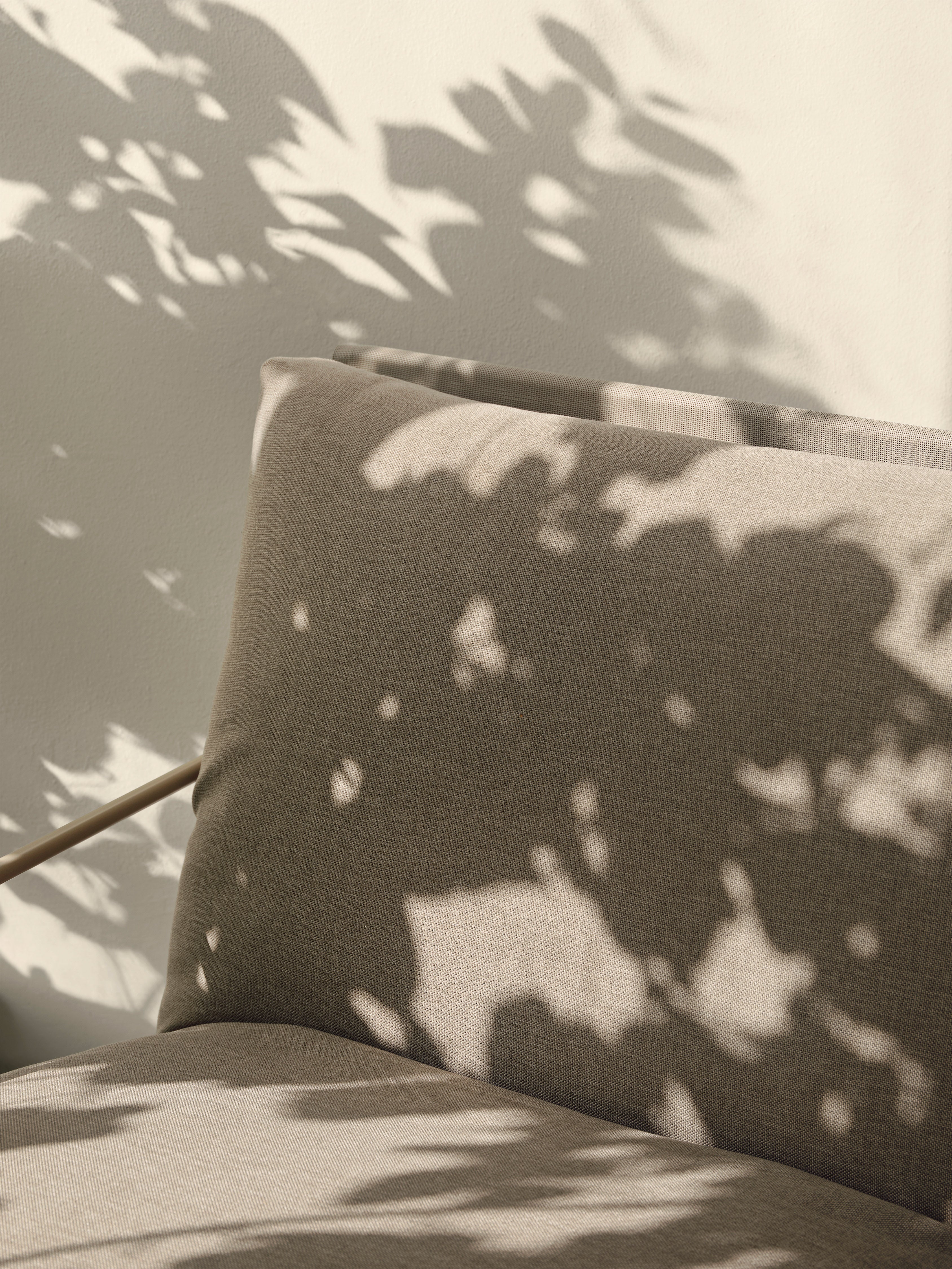 Sofa pro 3 osoby venkovní DESERT béžová s béžovým podstavcem