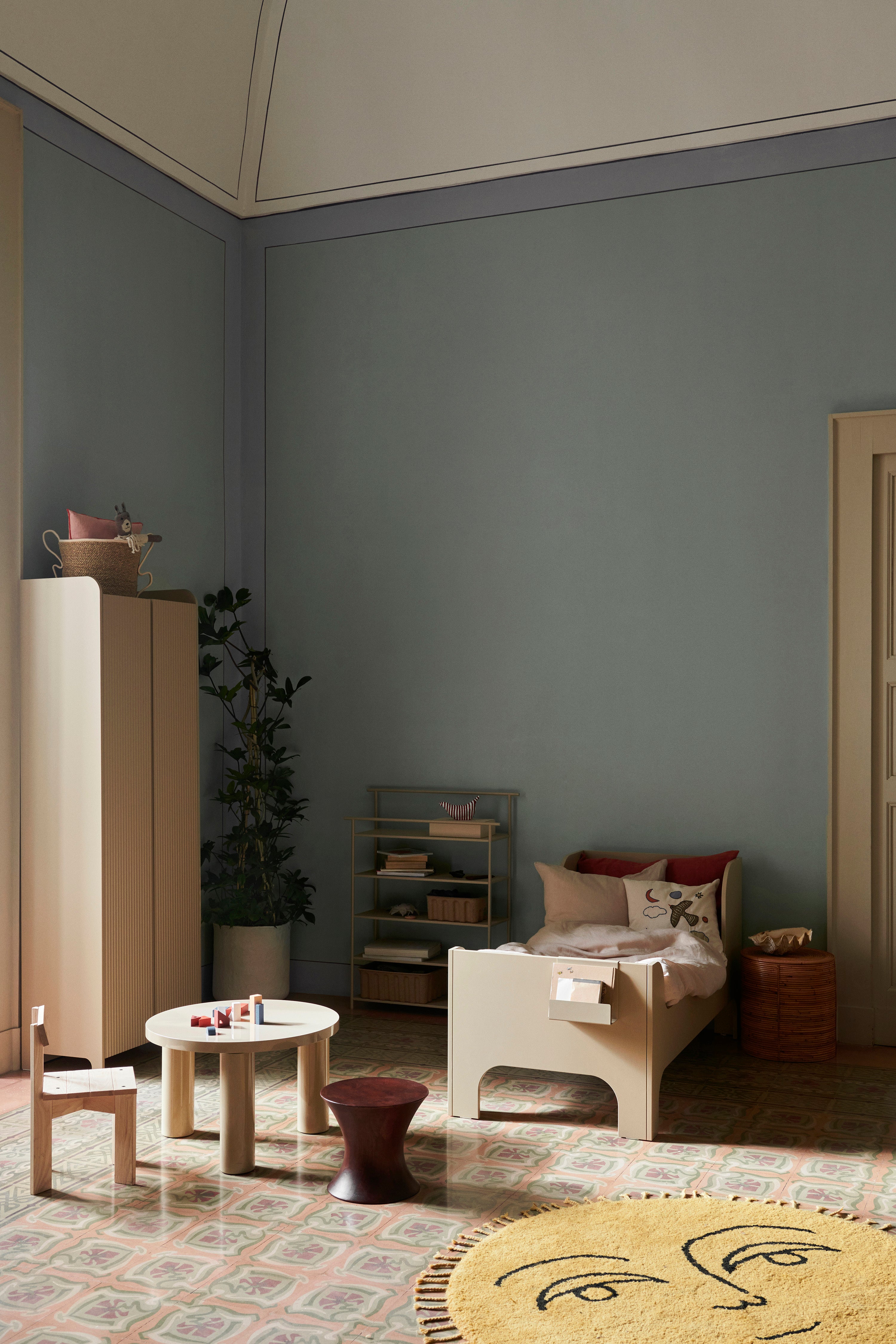 Dora beige bookcase