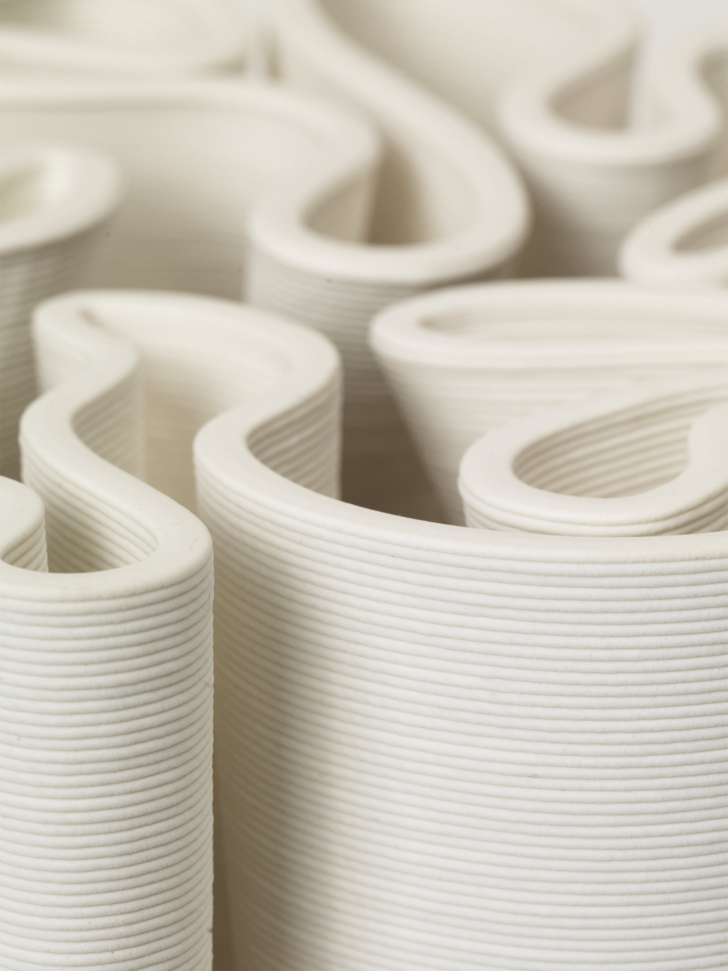 DEDALI vase broken white