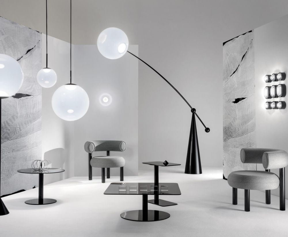 Kulatý boční stolek FLASH s černým podstavcem