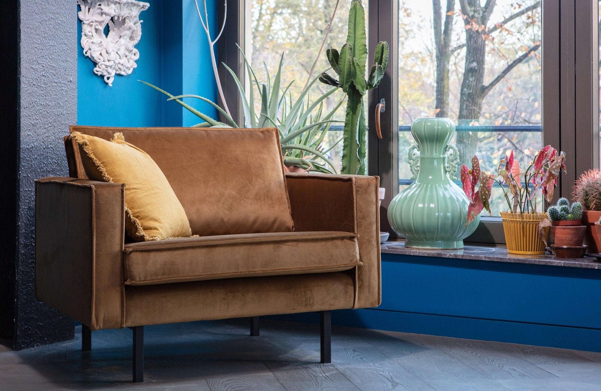 Velvet armchair Rodeo Classic Taupe