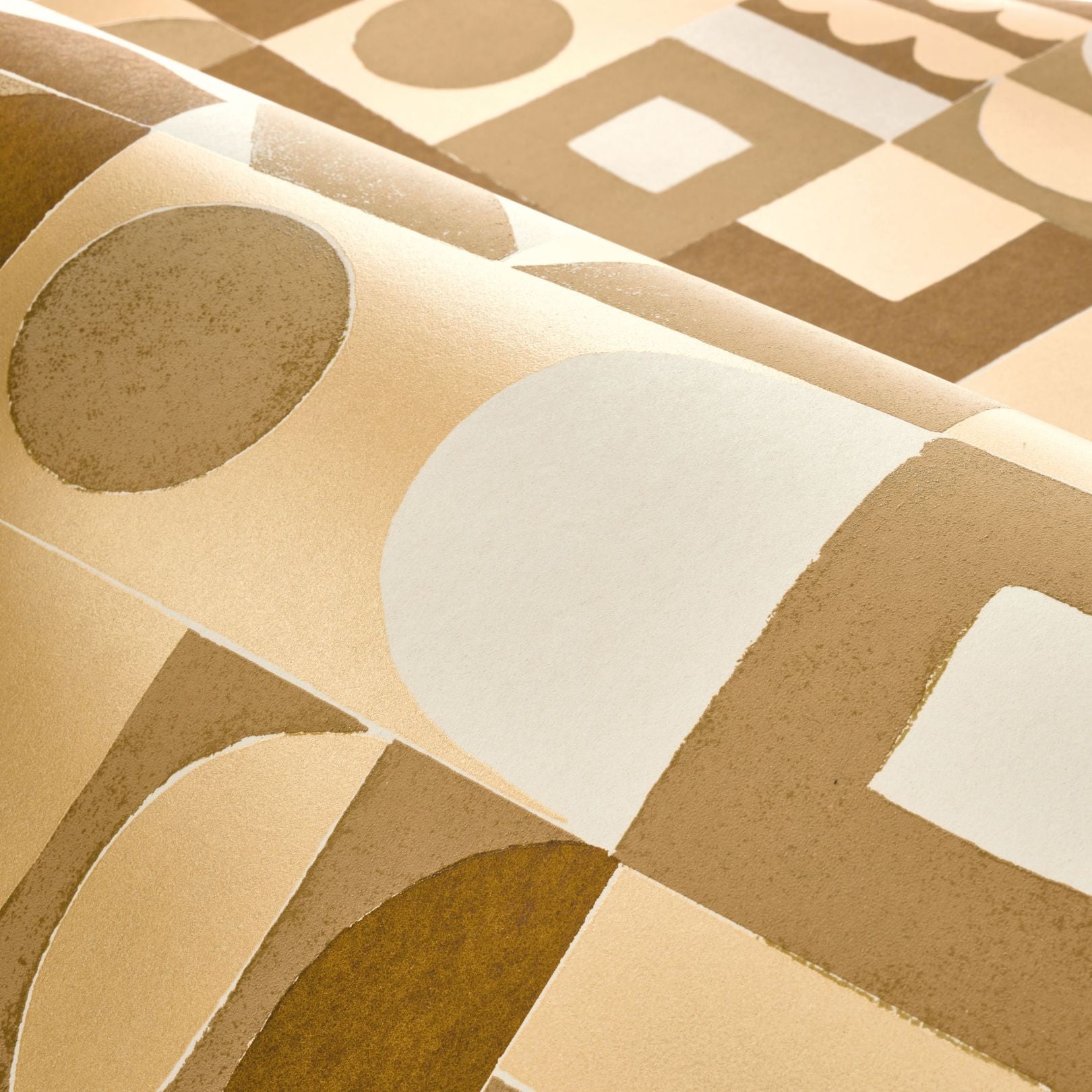 Structural wallpaper with geometric pattern GOURNA - OCRE/DORE brown with gold