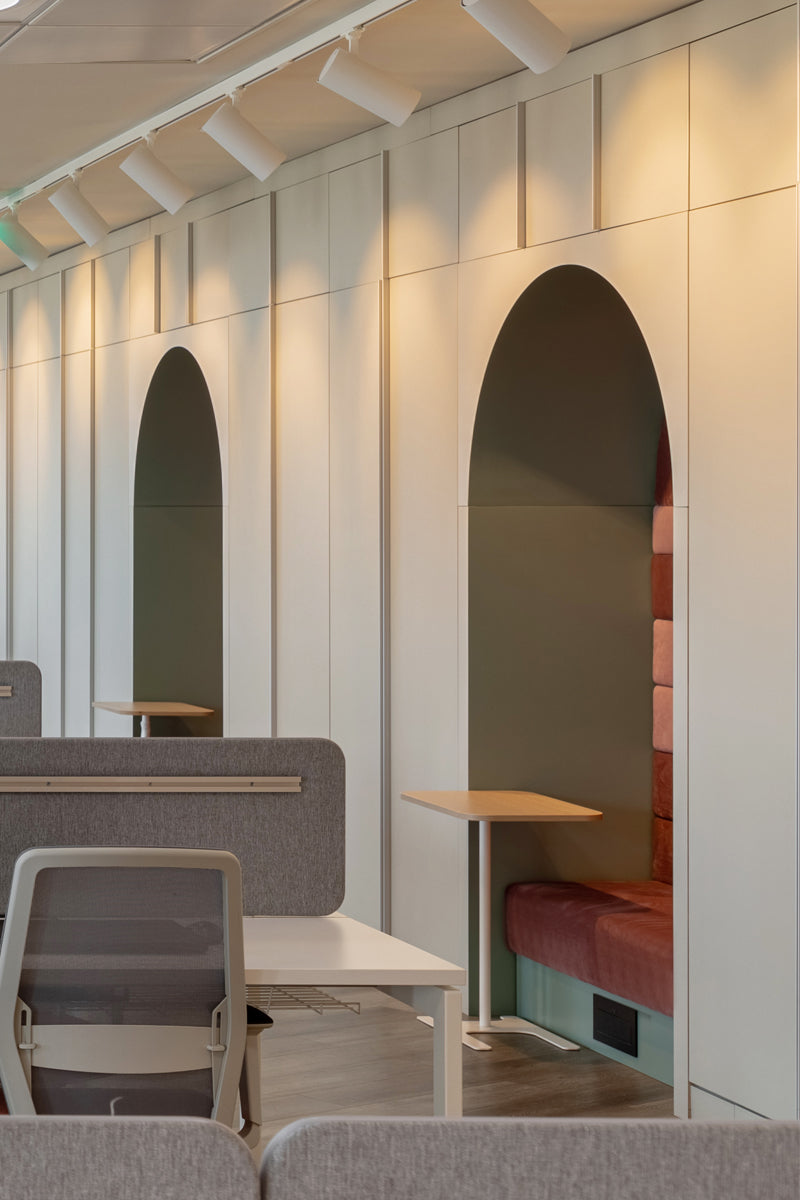 Boční stolek HAKO z melaminové desky