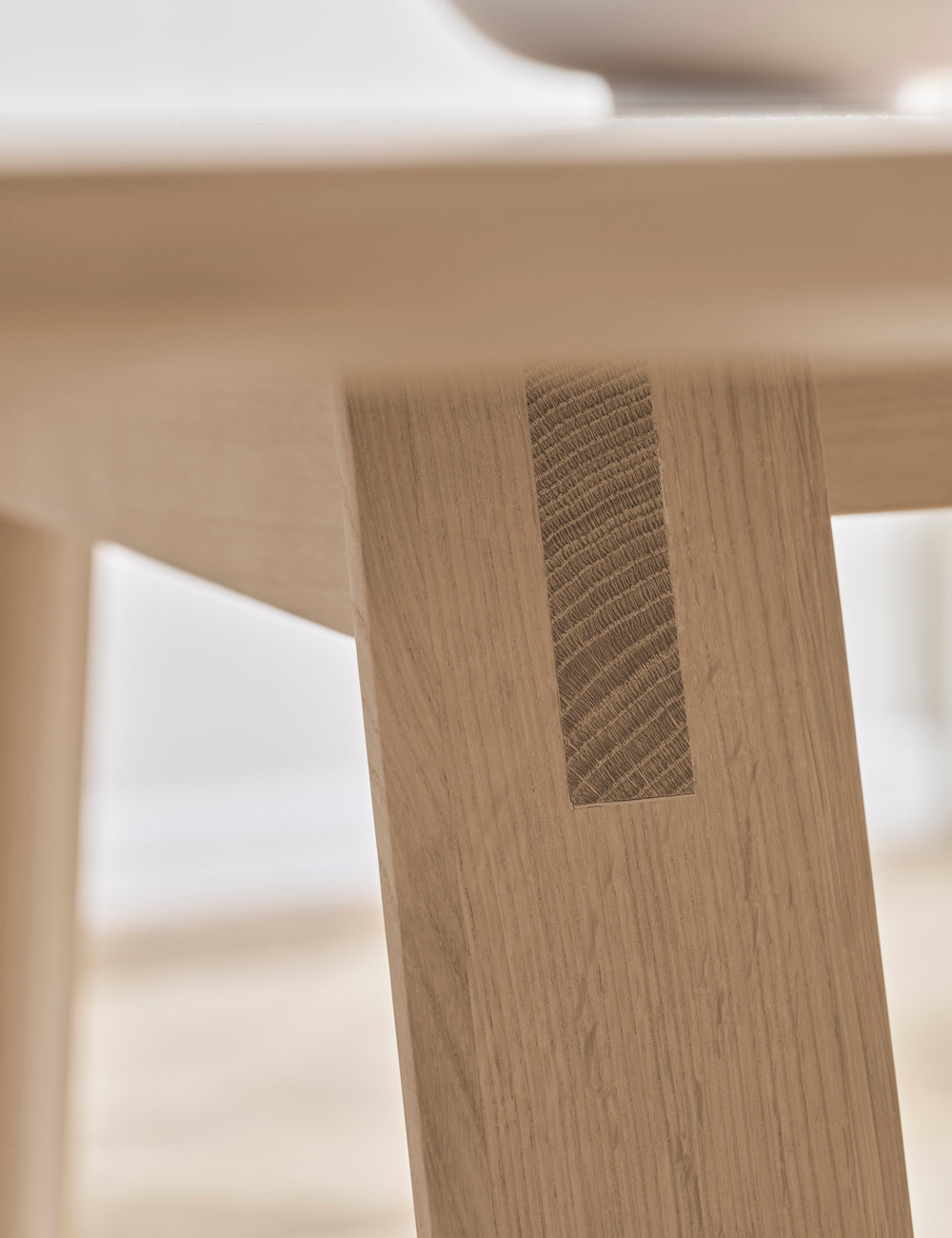 Rozkládací stůl HILL z dubového dřeva