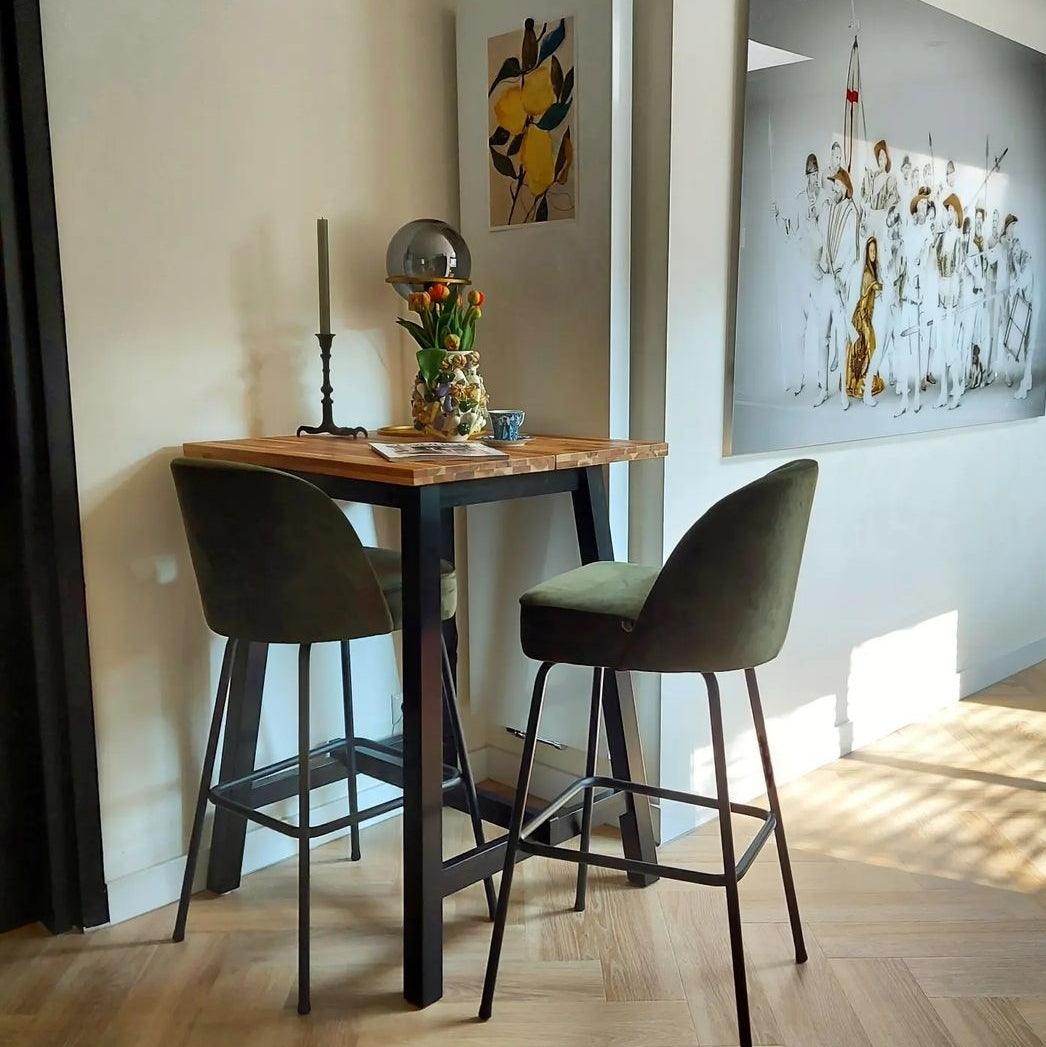 Hoker VOGUE 3D pískový šenil s černým podstavcem