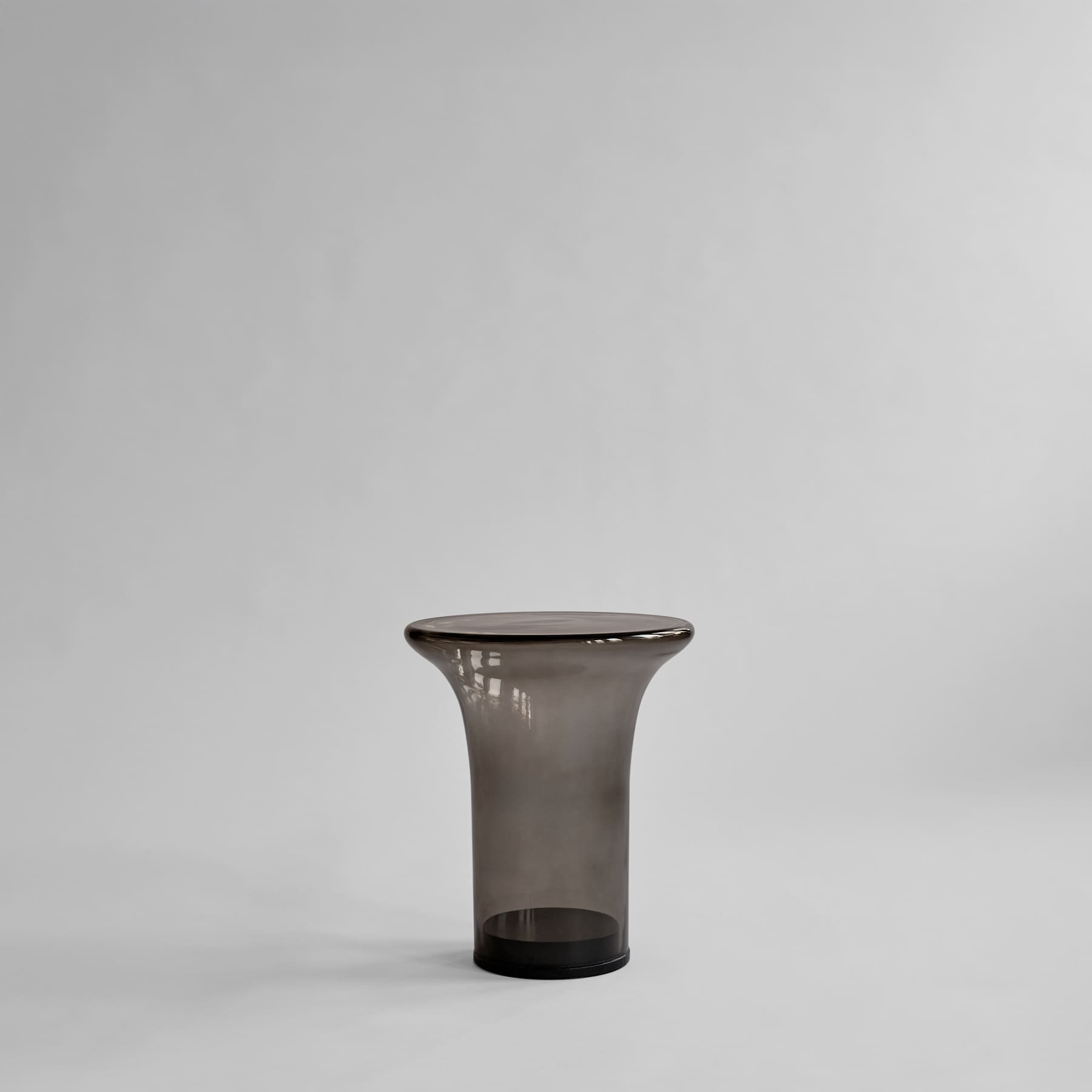TRUMPET side table smoked glass