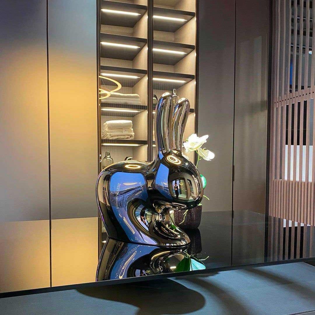 Krzesełko BABY RABBIT METALLIC czarna perła Qeeboo    Eye on Design