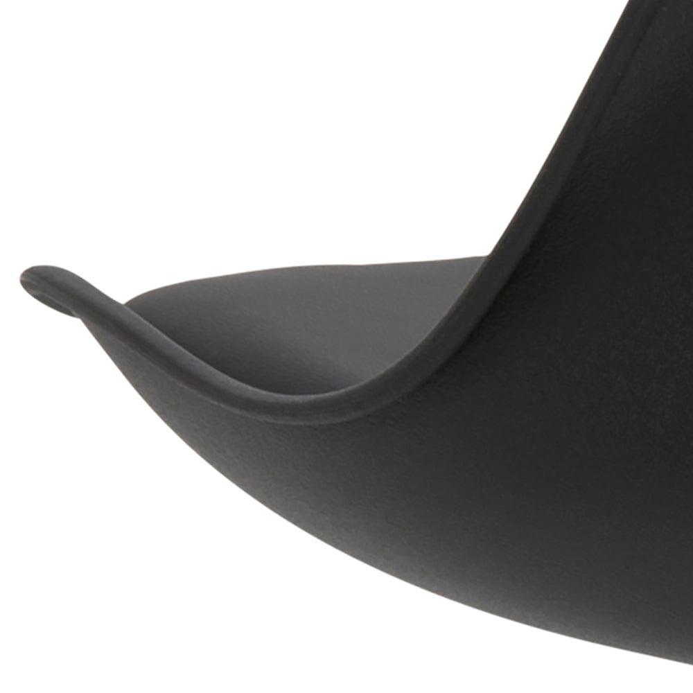 Krzesło ALBERTE czarna ekoskóra z czarną podstawą Actona    Eye on Design