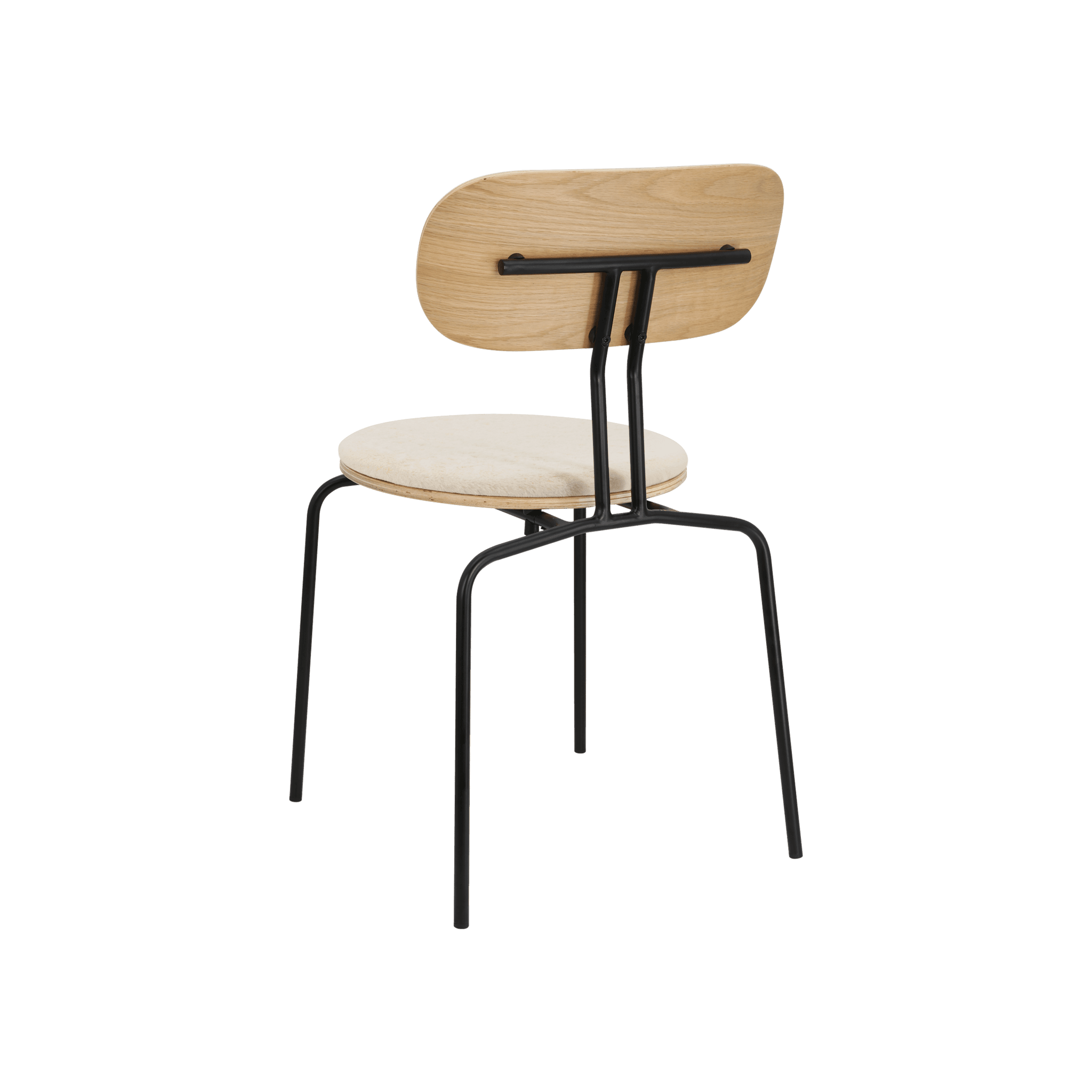 Krzesło CURIOUS kremowy plusz z czarną podstawą UMAGE    Eye on Design