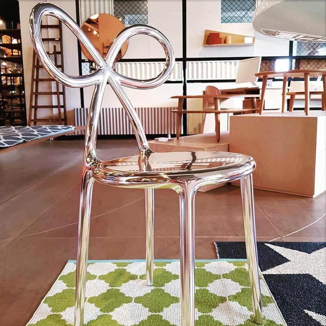 Krzesło RIBBON srebrny Qeeboo    Eye on Design