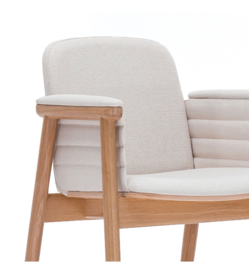 Křeslo s opěrkami PROP B-4398 čalouněné