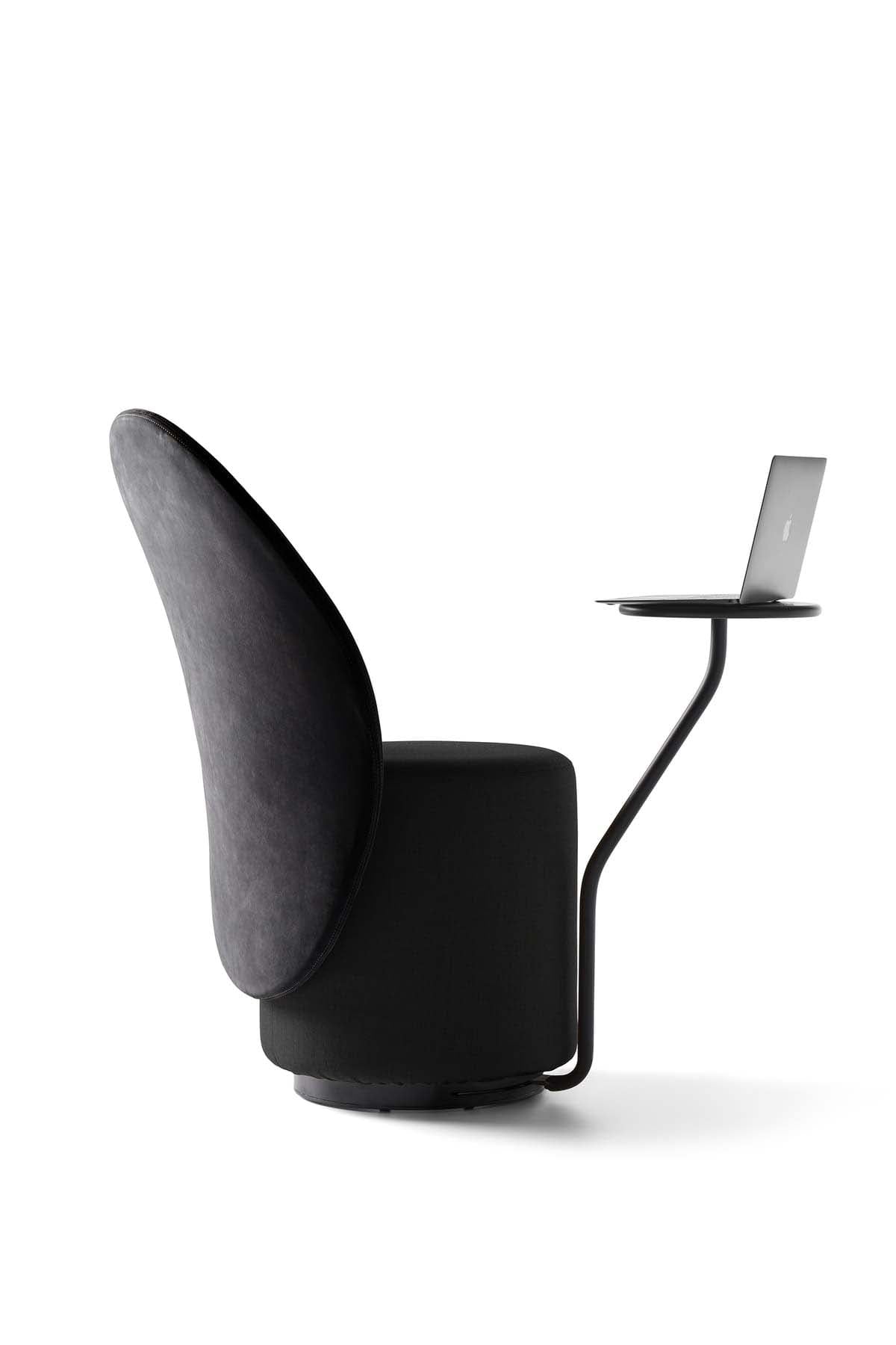 Křeslo se stolkem LOOMI čalouněné