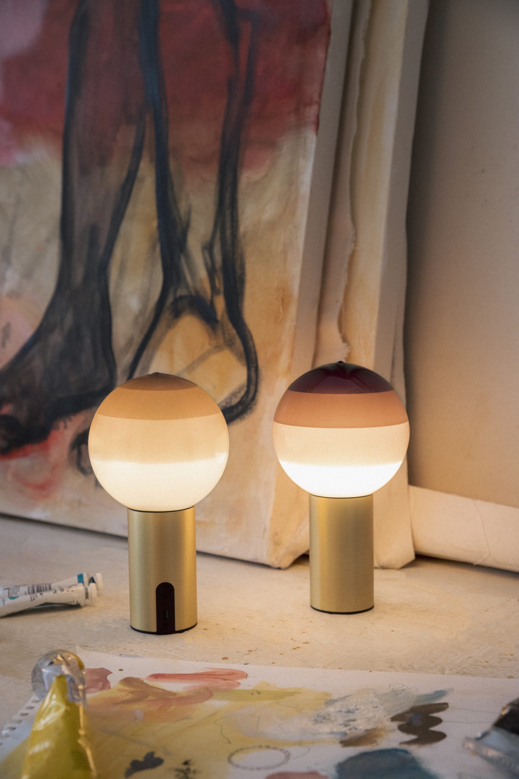 Akumulátorová lampa DIPPING krémová