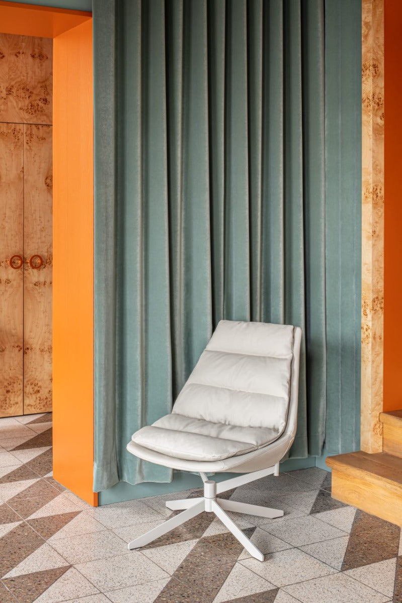 Fat Frank armchair rotary base