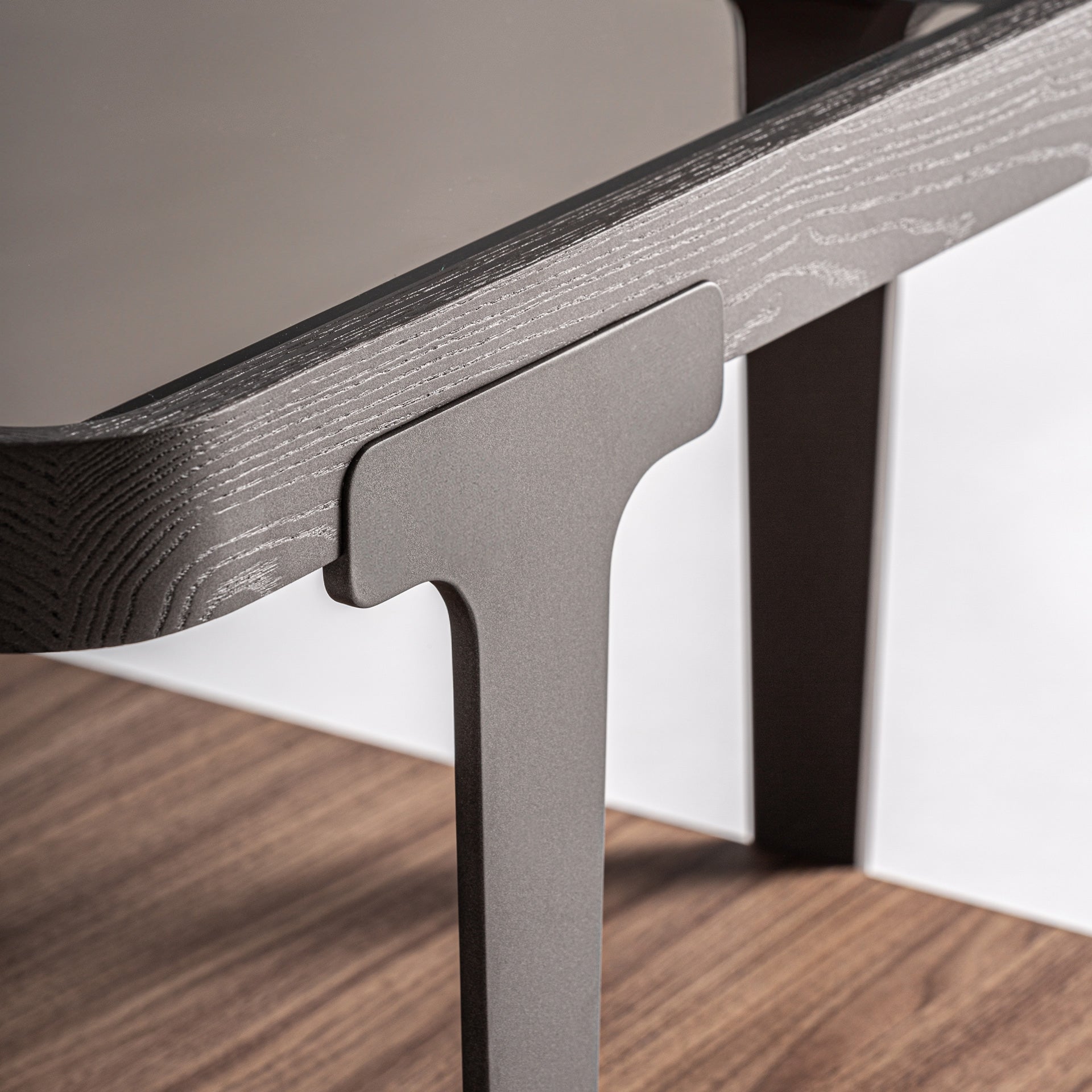 GEHOFEN Side Table in Ash Wood with Glass Top