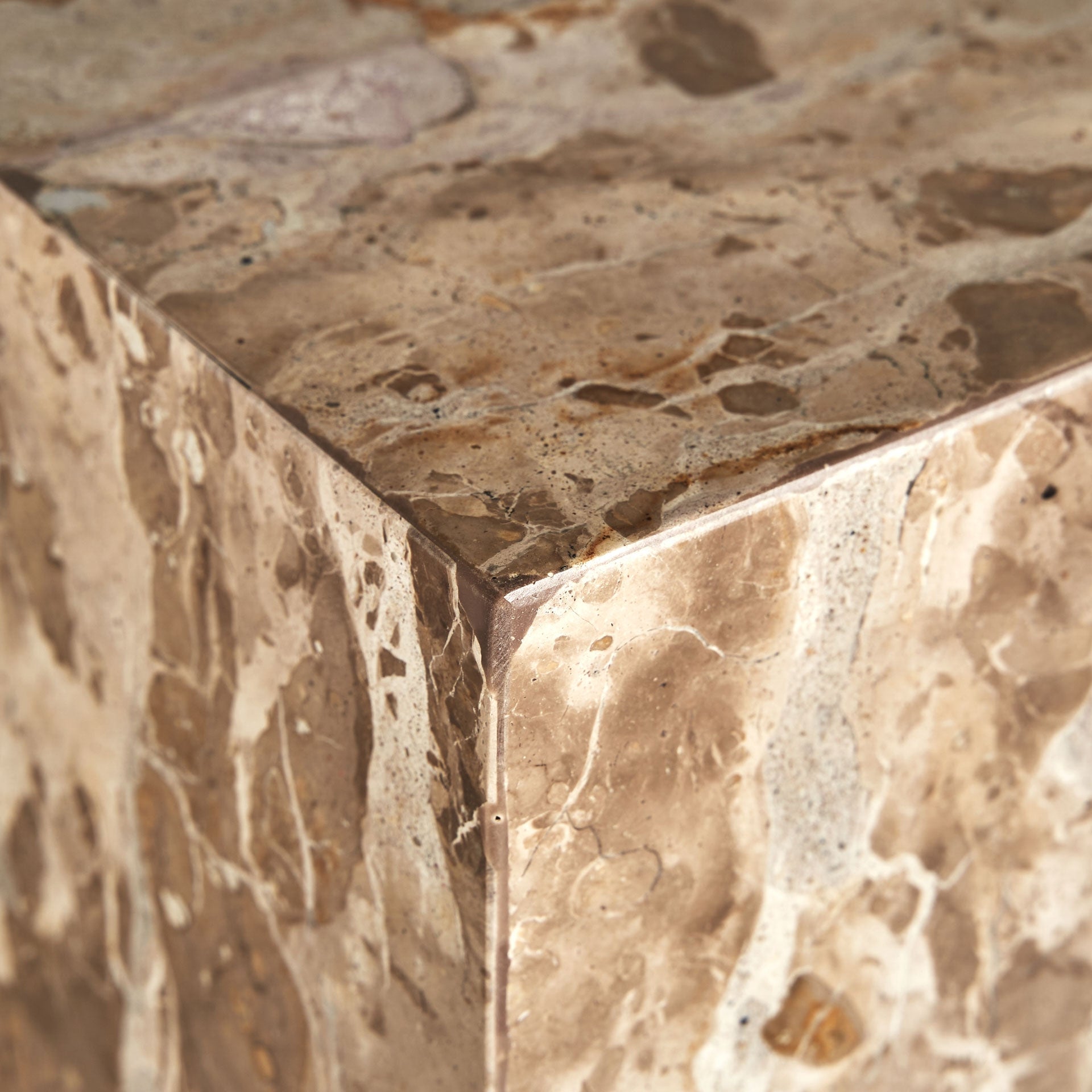 Boční stolek GROV béžový mramor