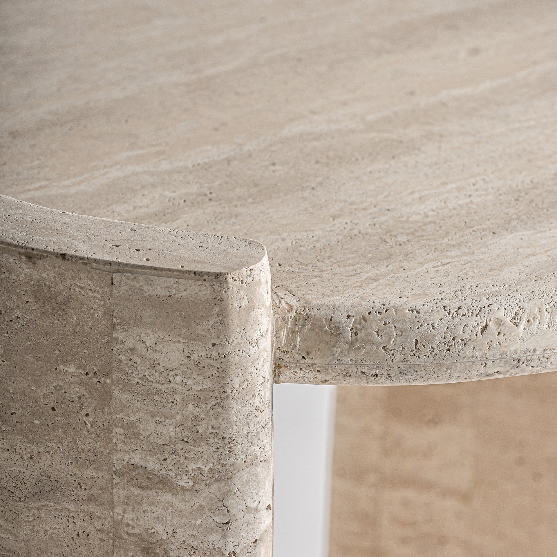 THIENNES Round Side Table Travertine