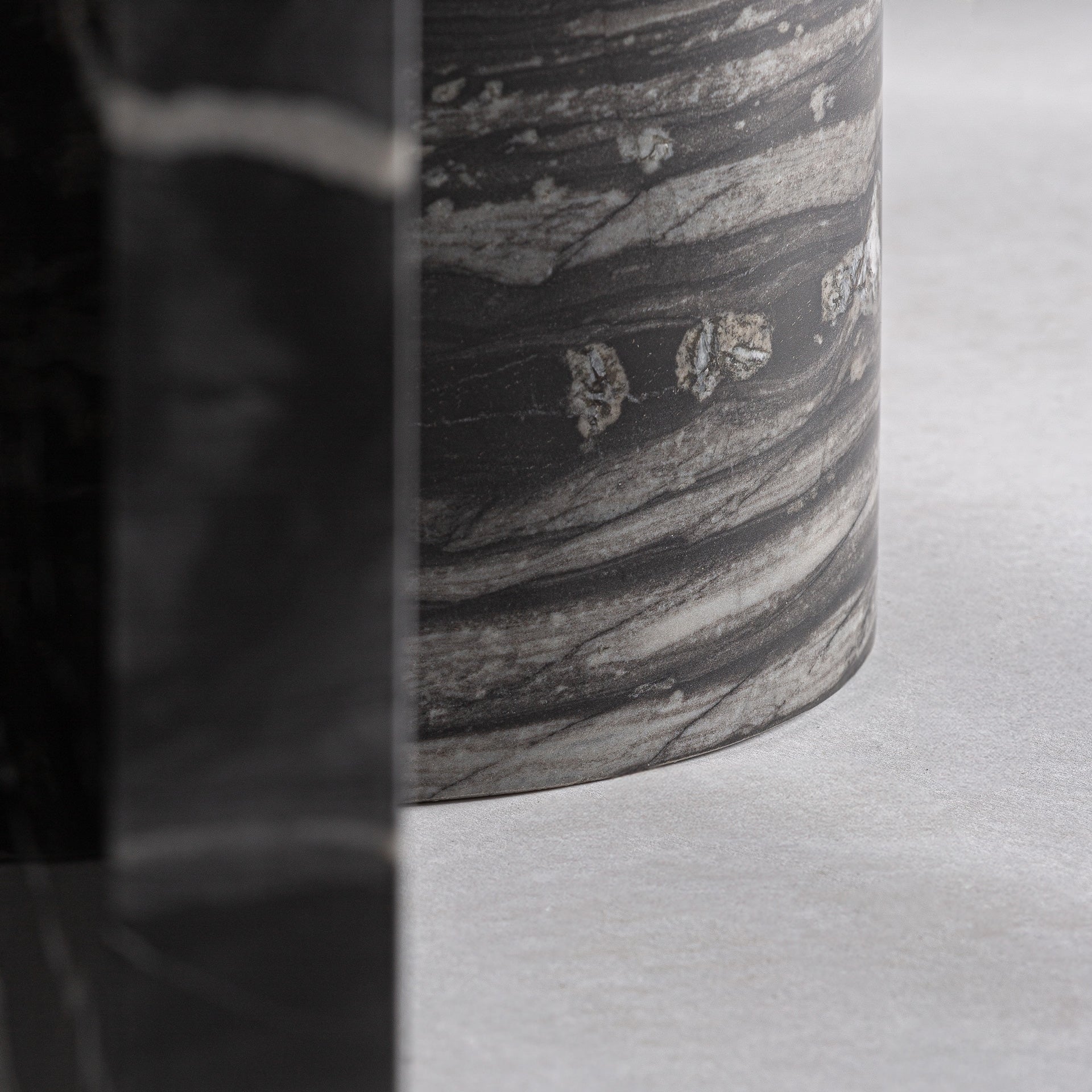 Stůl GAUTBY černý mramor