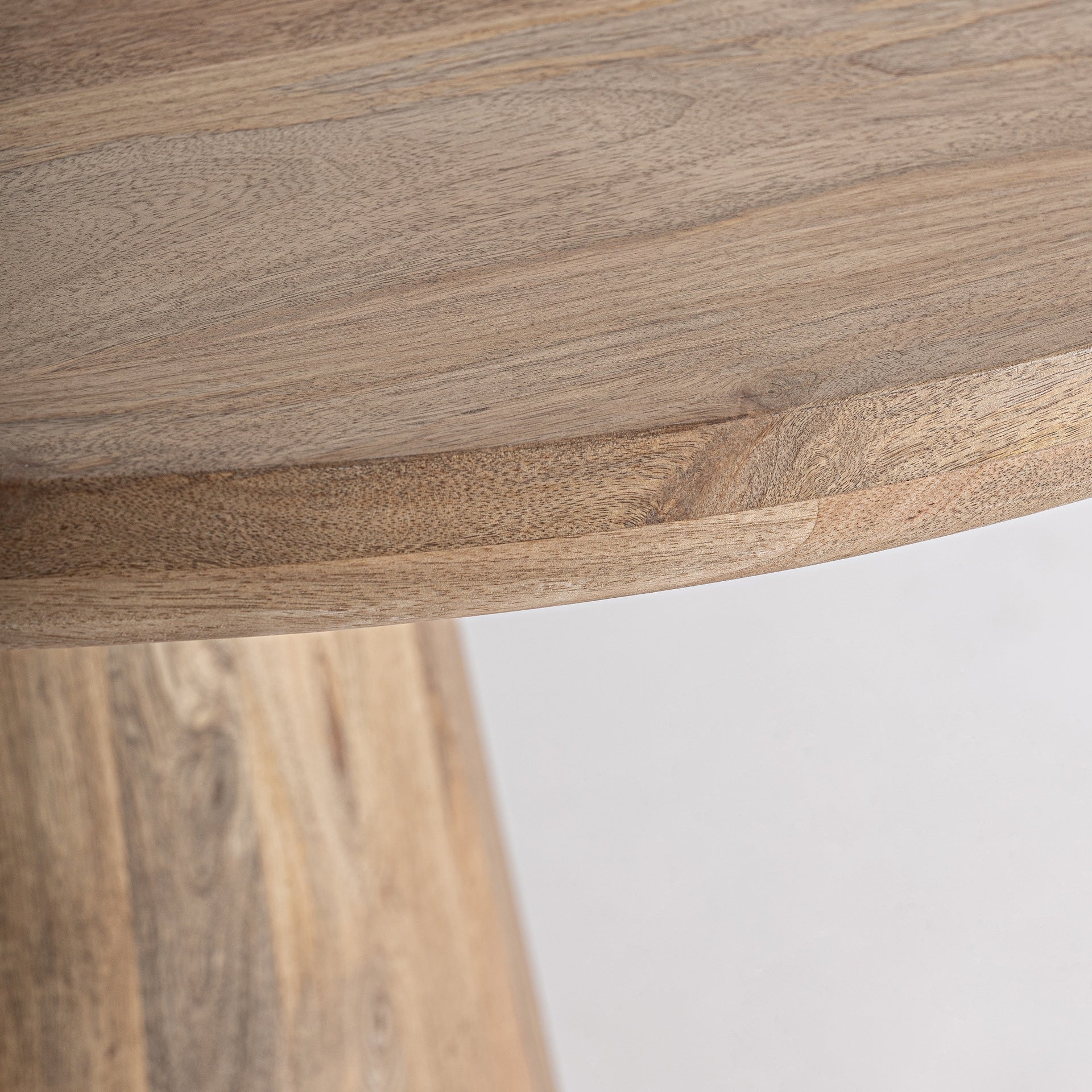 Kulatý stůl MERSCH z mangového dřeva