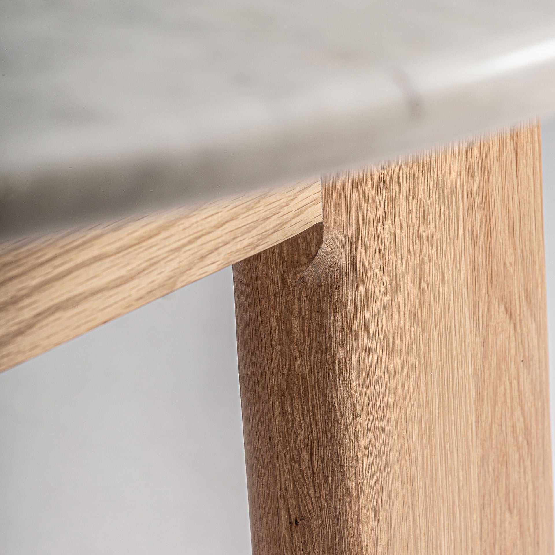 Round Table NARA Oak Wood with Marble Top