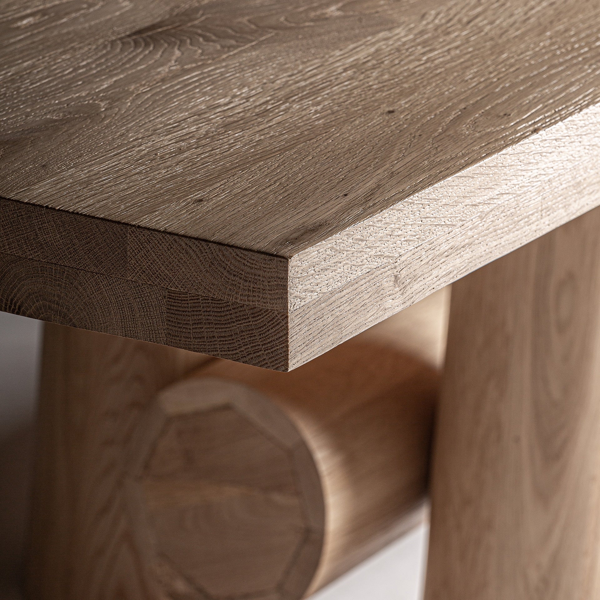 SULLY Oak Wood Table