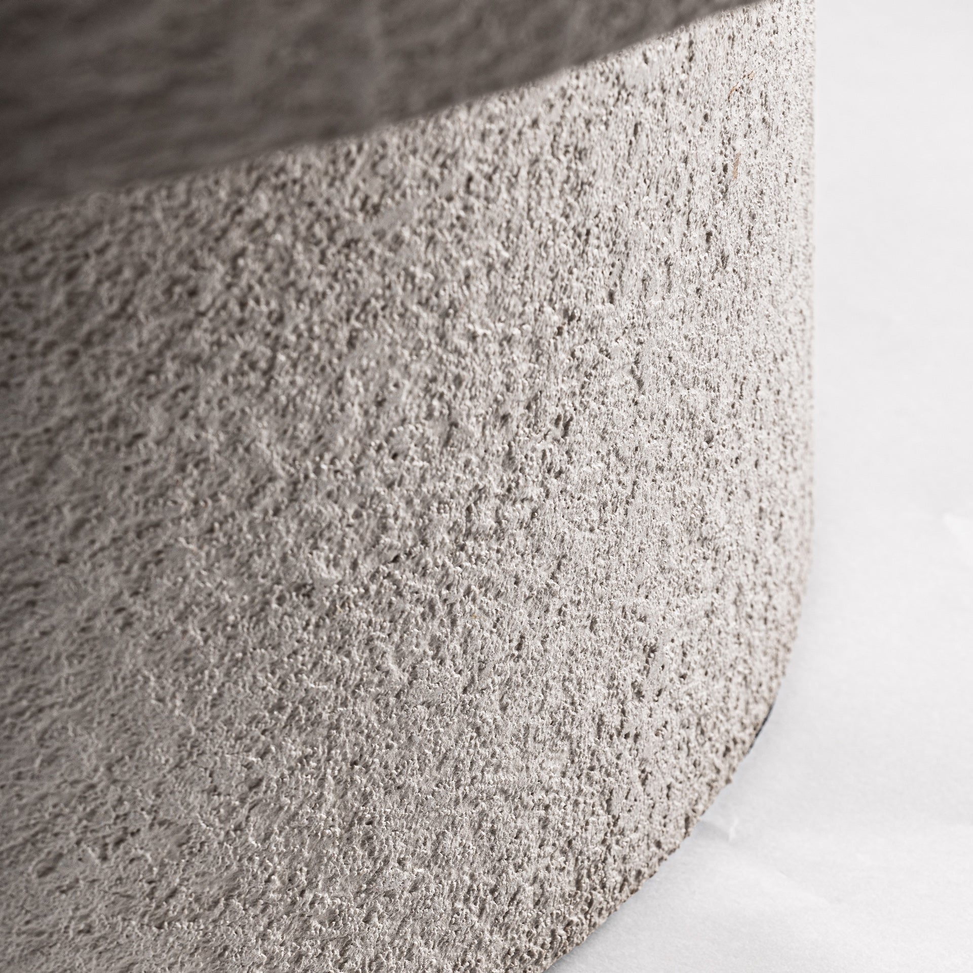 Zahradní konferenční stolek BANFE zlomená bílá