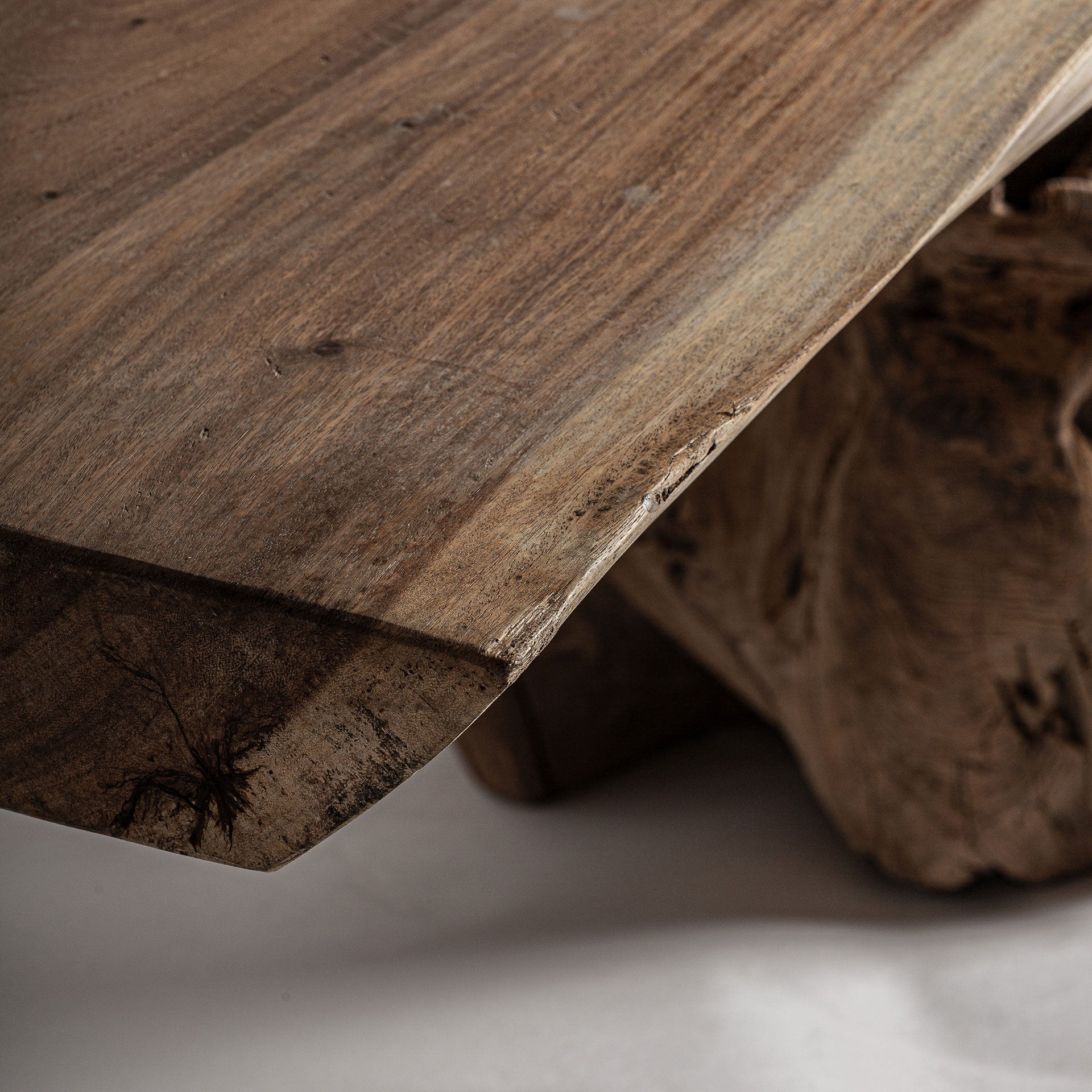 KANYE Coffee Table Suar Wood