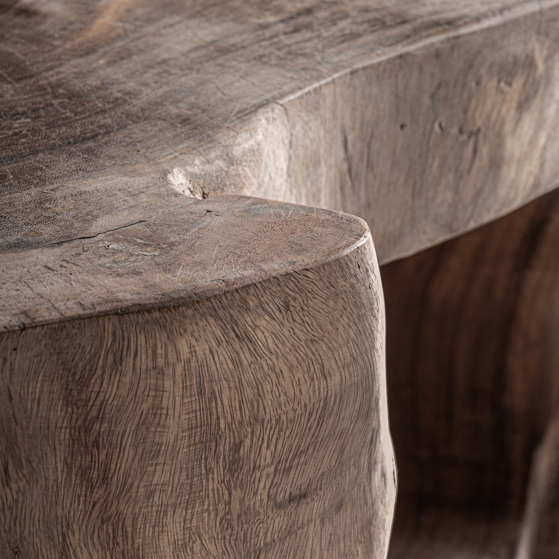 Konferenční stolek KHALED dřevo suar