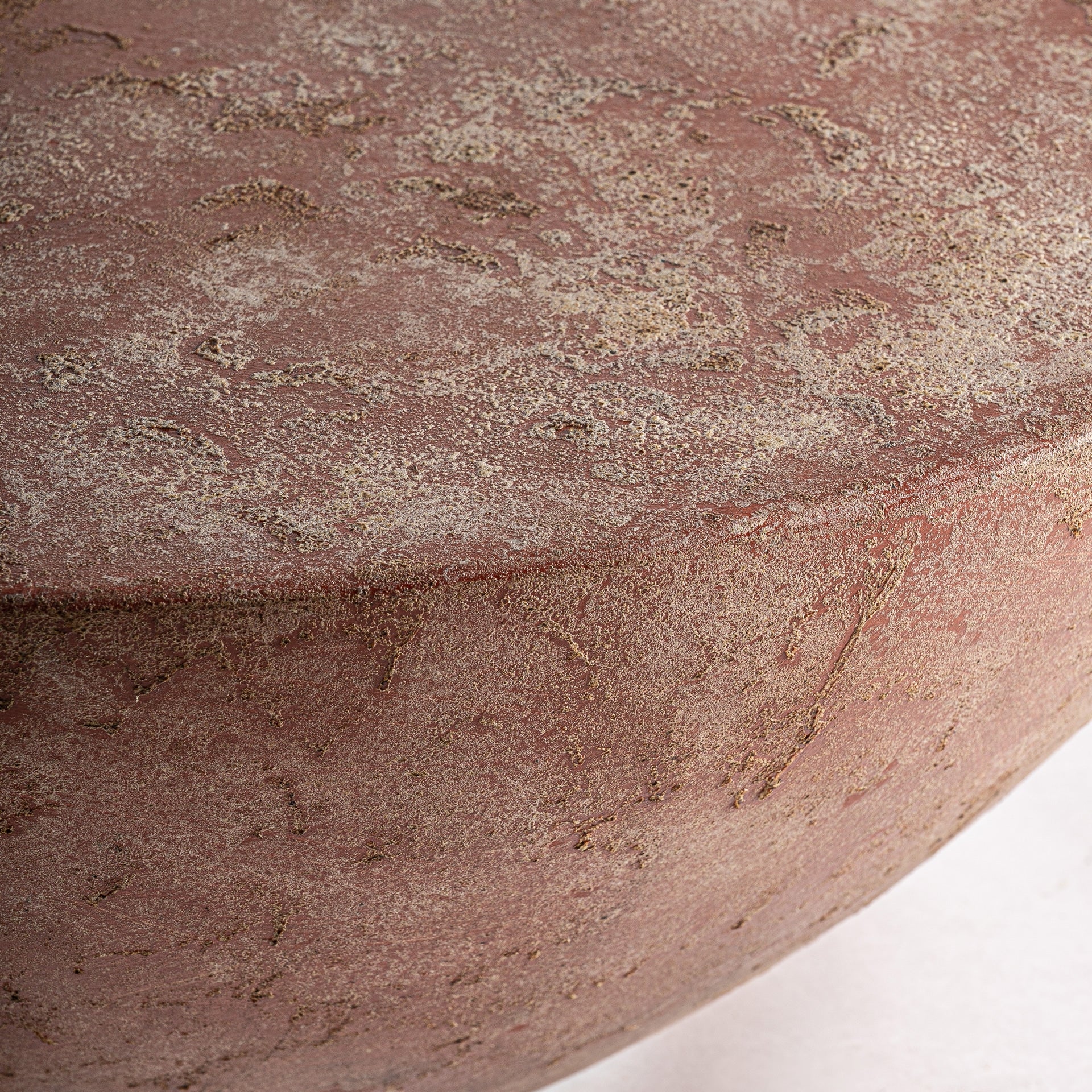 Konferenční stolek NASHAE cihlový