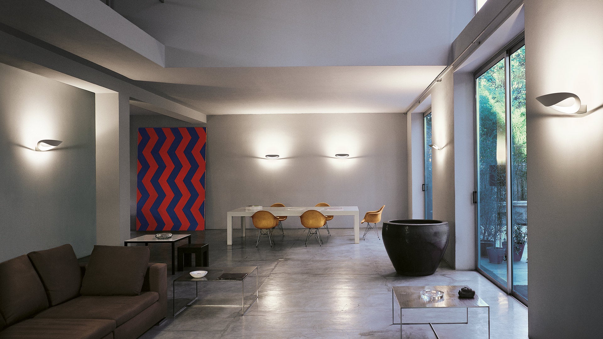 Nástěnná lampa MESMERI bílá