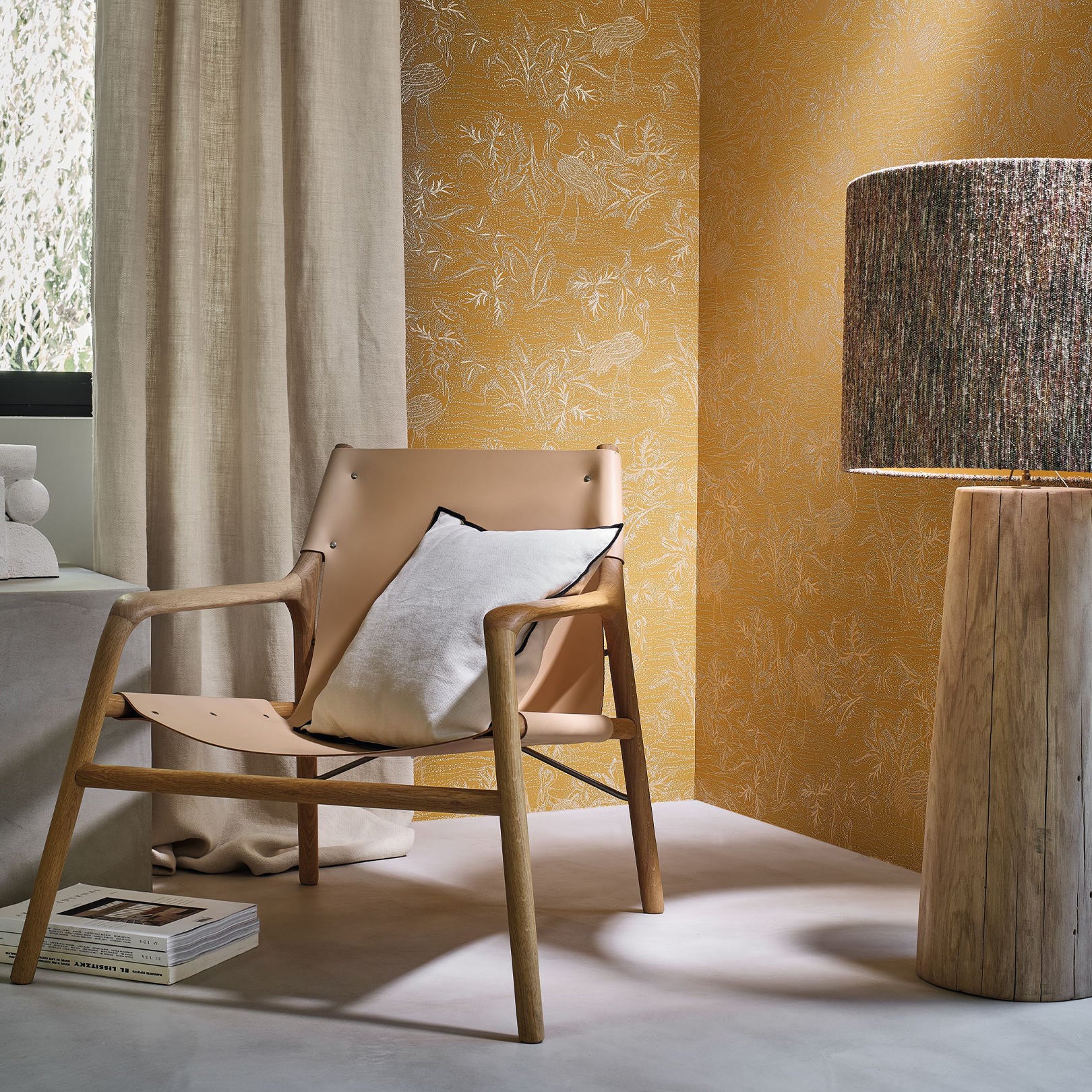 Tapeta se strukturálním vzorem rostlin a zvířat MIRADOR - OCRE žlutá