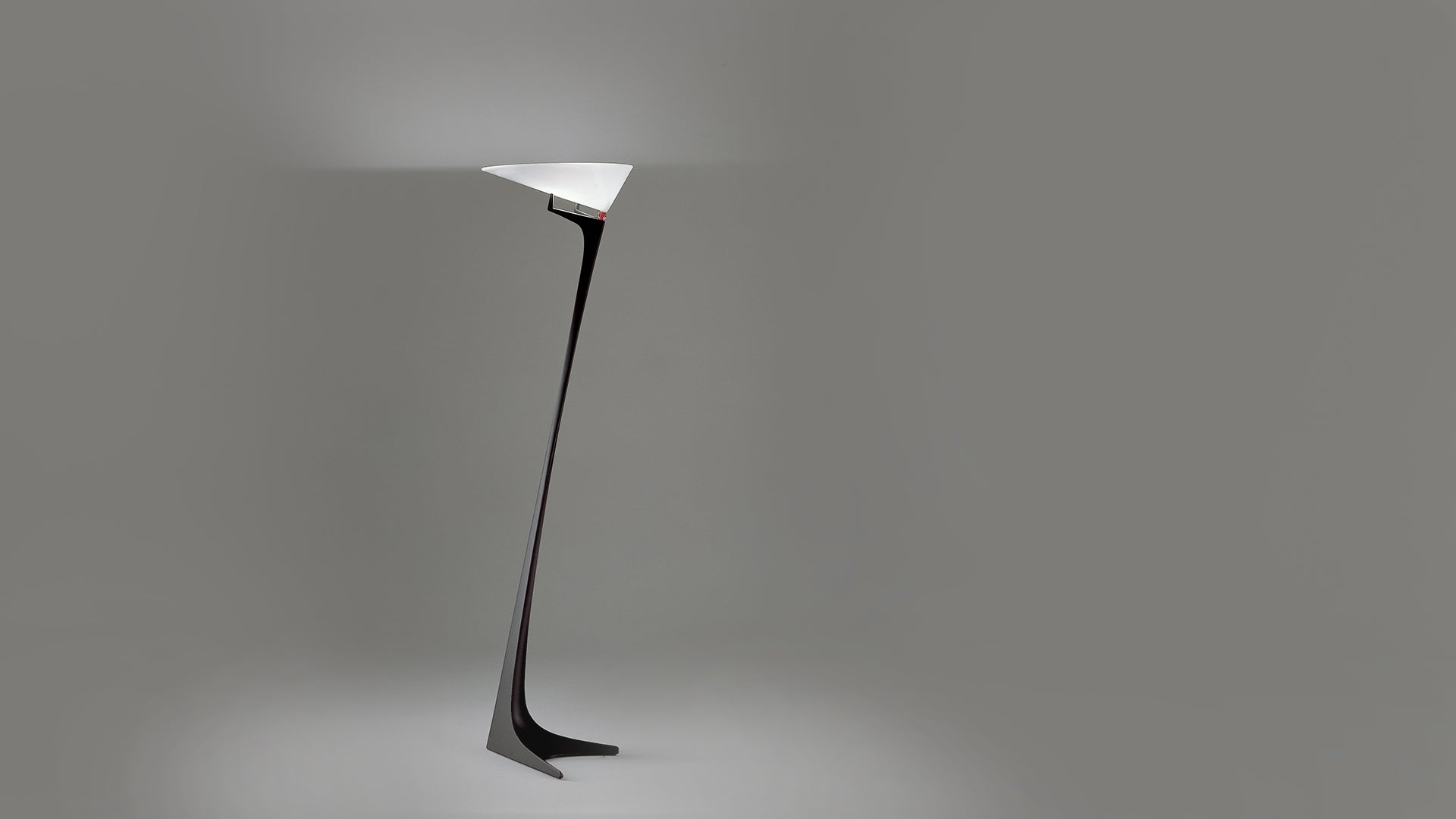 MONTJUIC black floor lamp