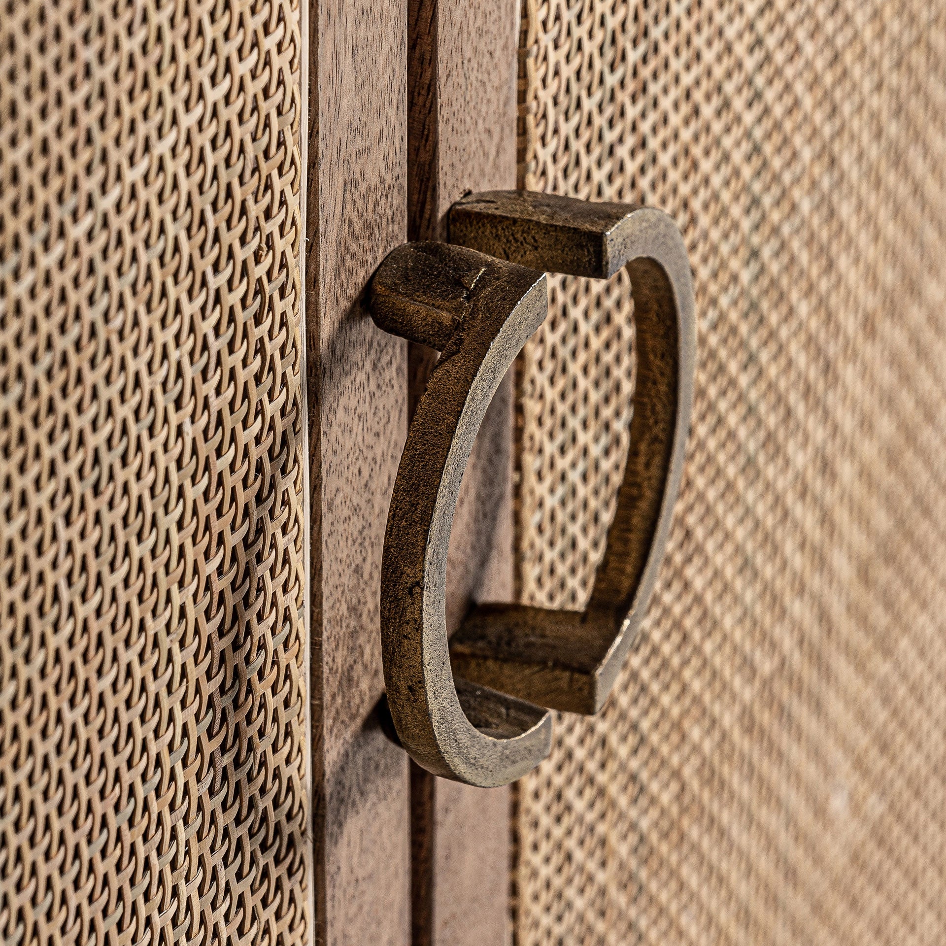 TV stolek BECKLEY mango dřevo