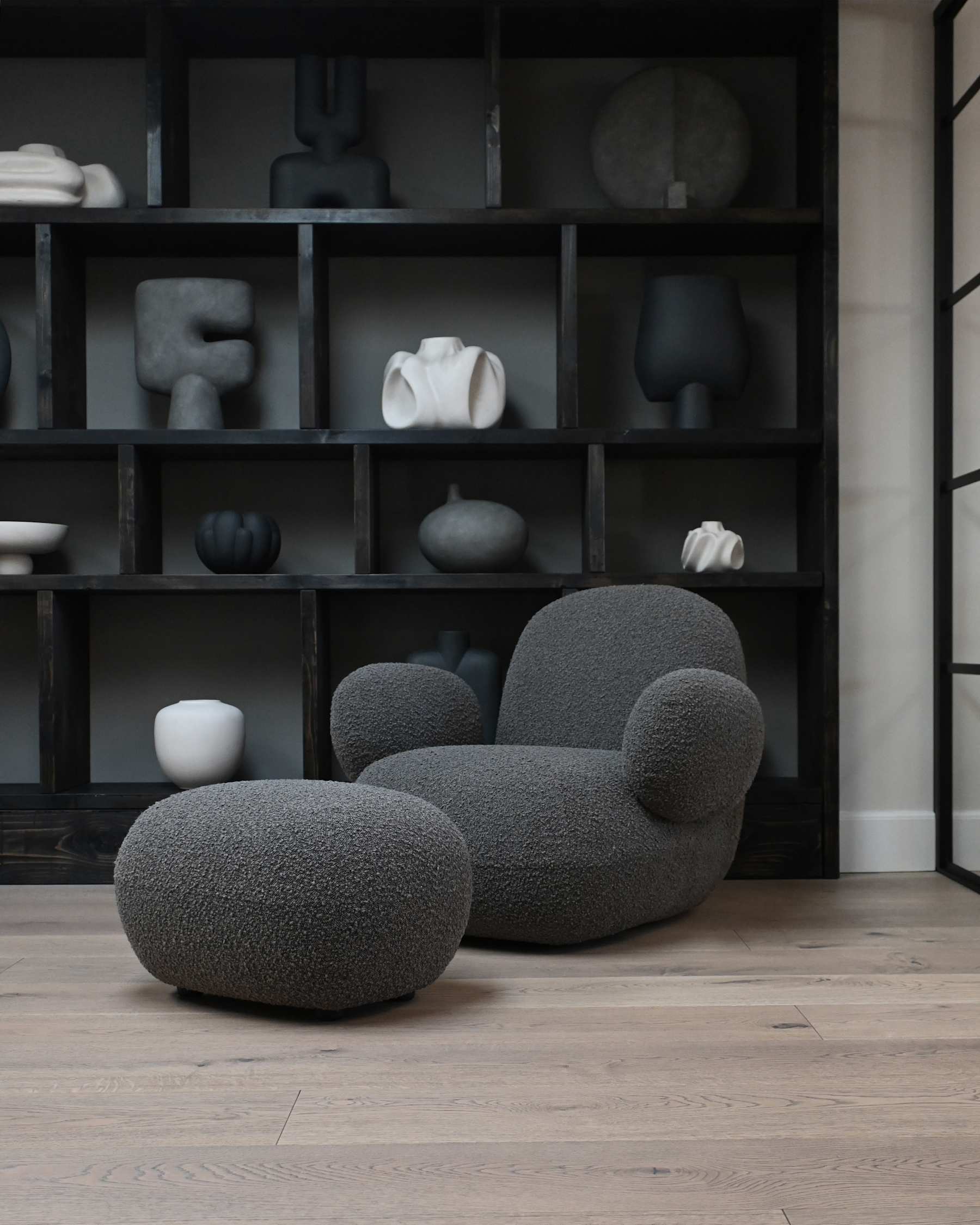 TOE footstool in gray-brown bouclé