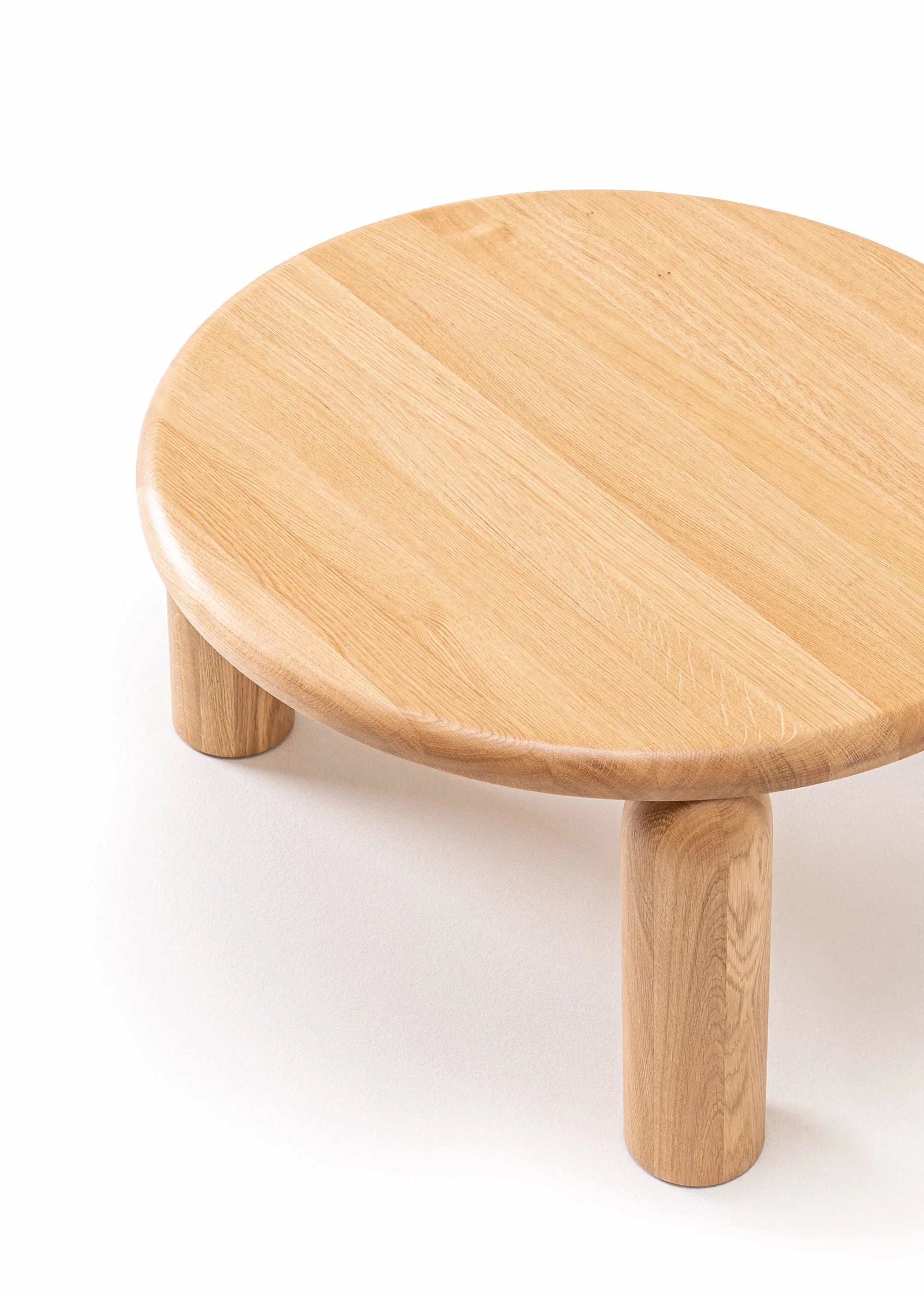 Konferenční stolek NEO z dubového dřeva