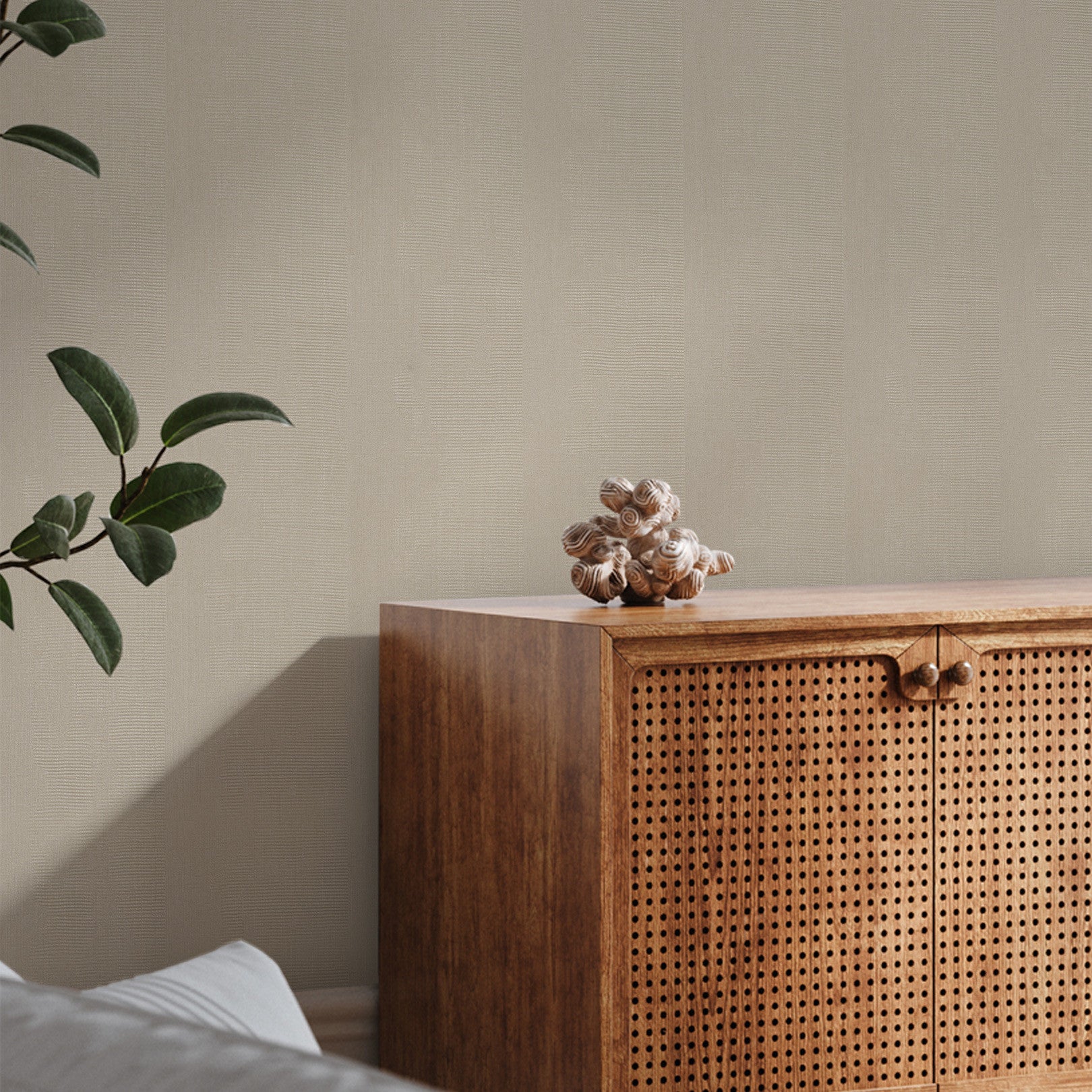 Structural wallpaper with metallic reflections NÉRIKOMI - ARGENT beige