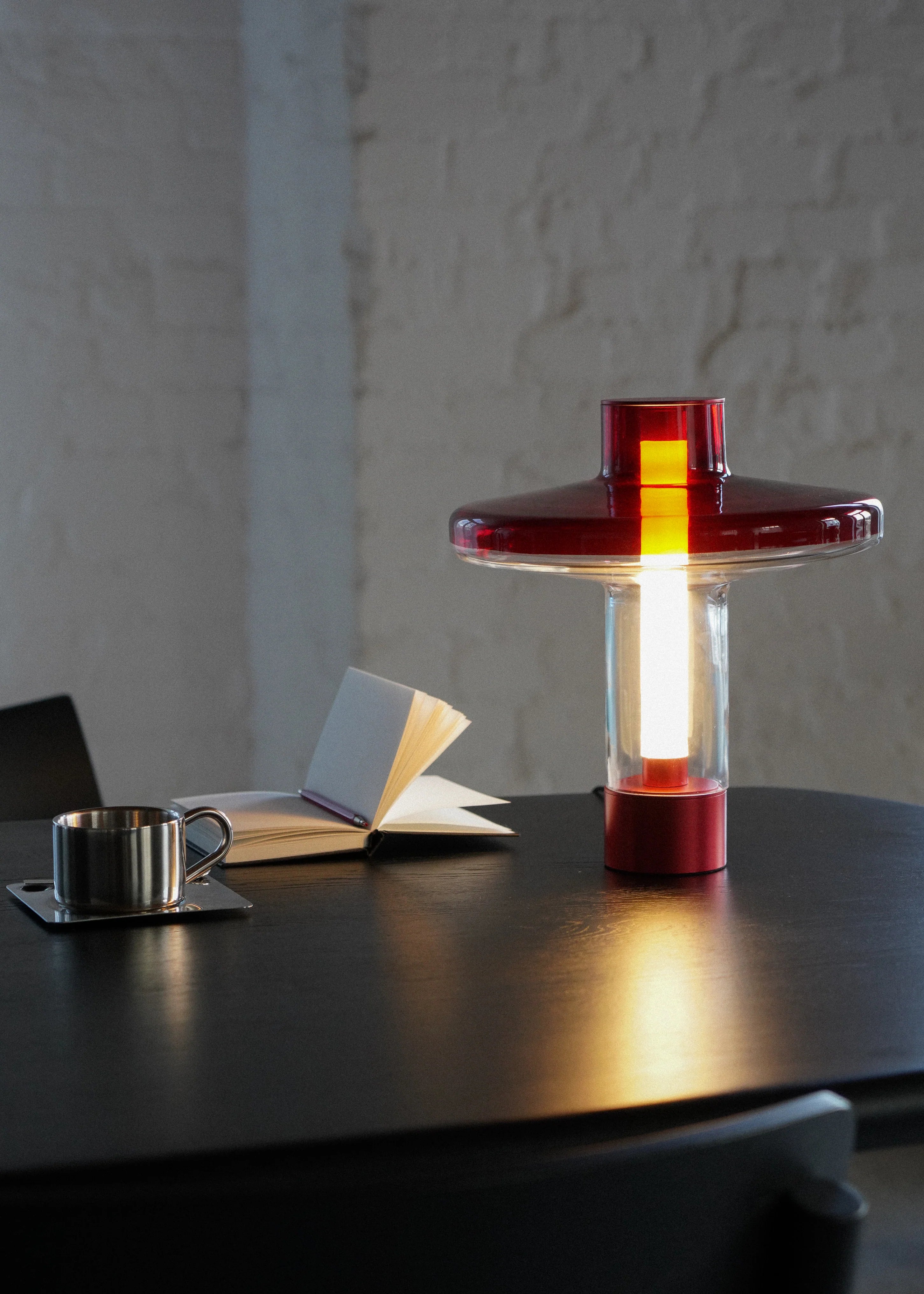 NEVO Table Lamp Red