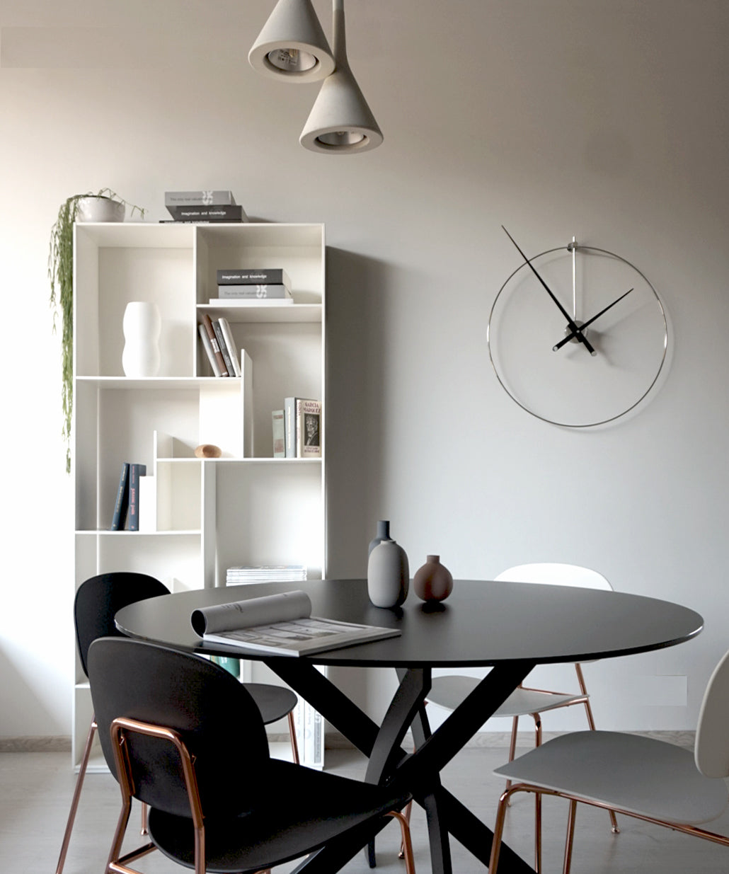 Nástěnné hodiny NEW ANDA černé ořechové dřevo s chromem