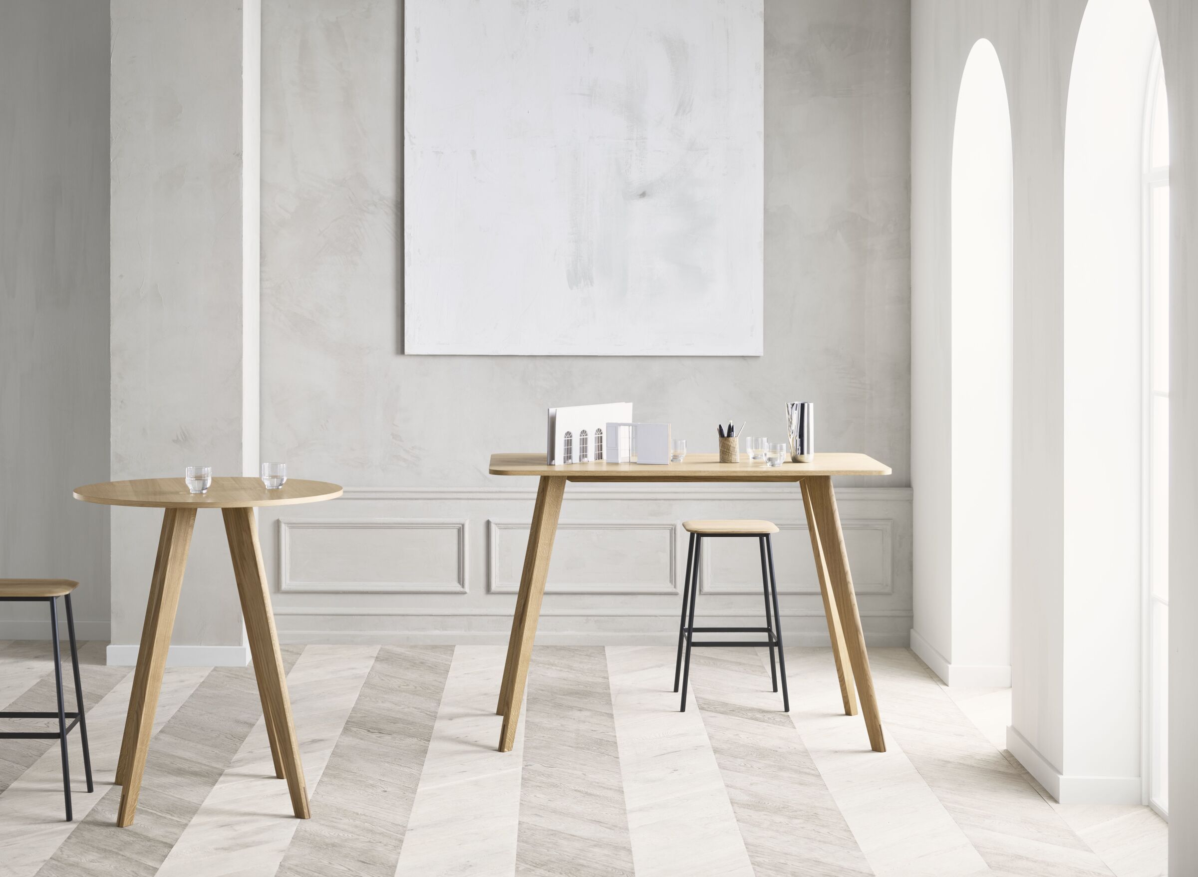 Hoker FACET z dubového dřeva