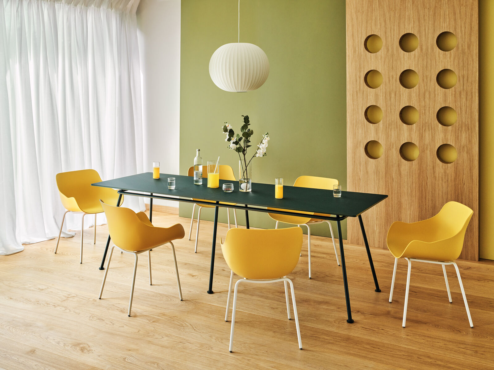 Stůl NOVÁ ŠKOLA SEDÁK s mediaboxem Swiss