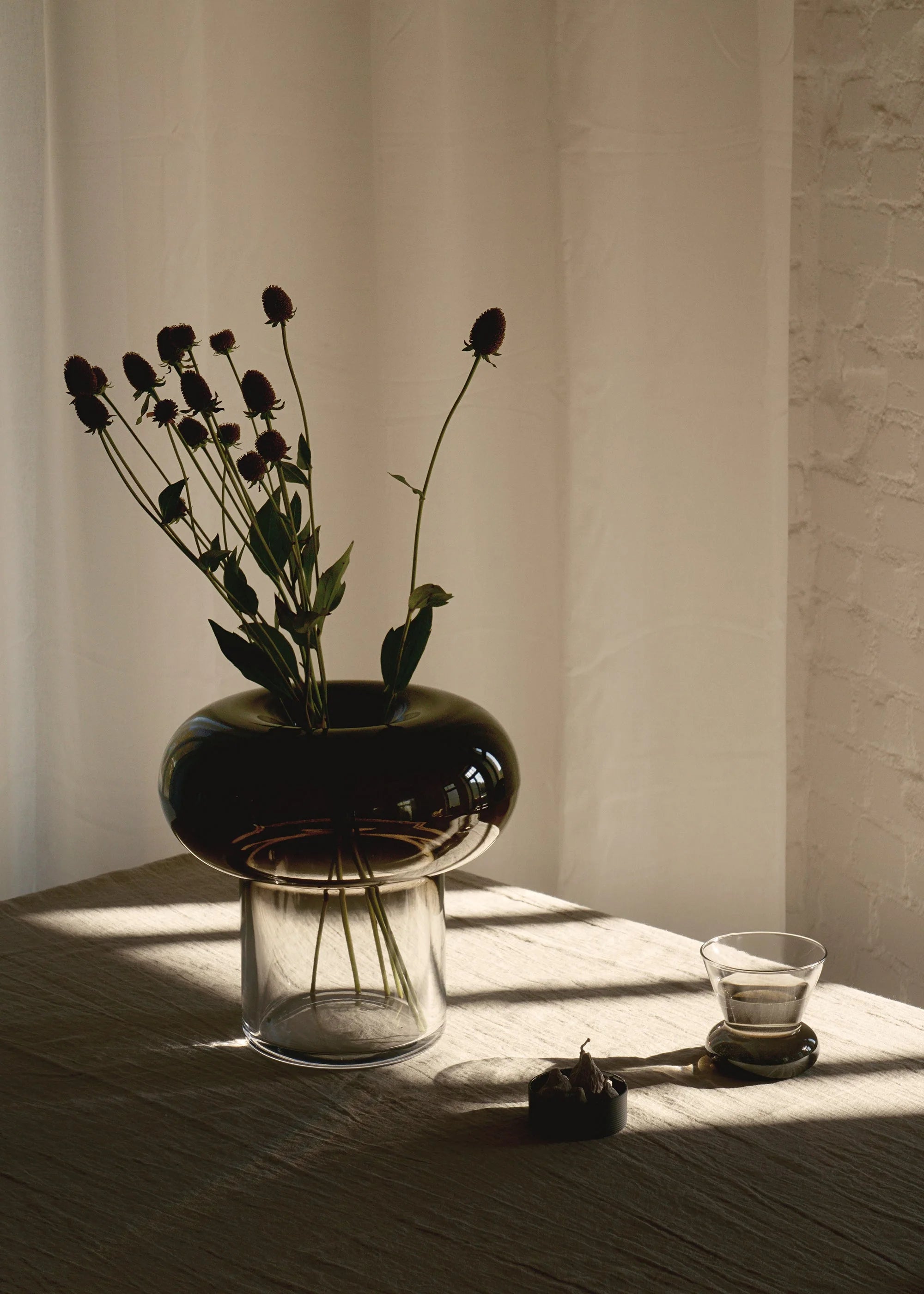 ORIO vase black blown glass